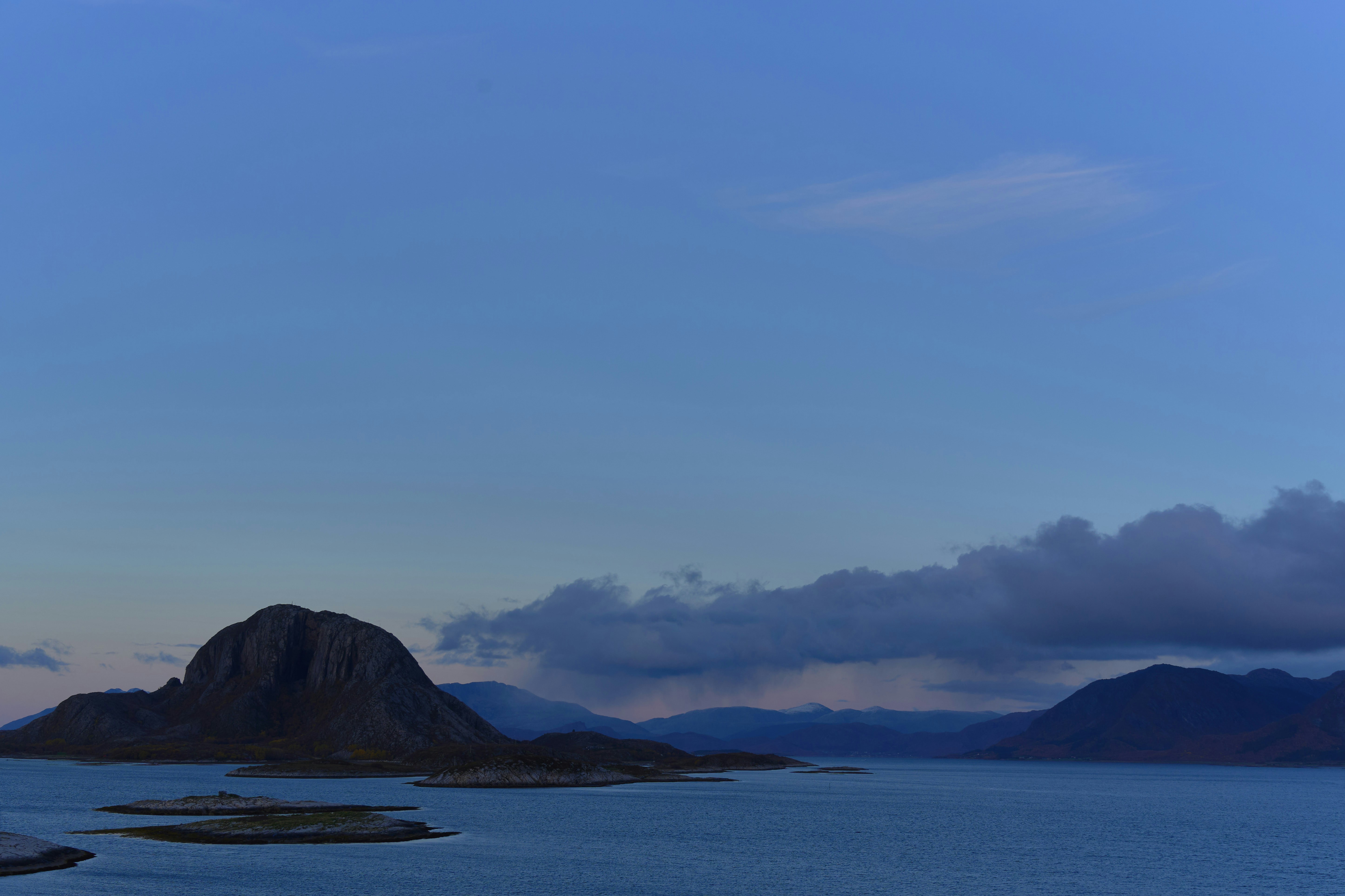 Photo by wolfgang_hasselmann