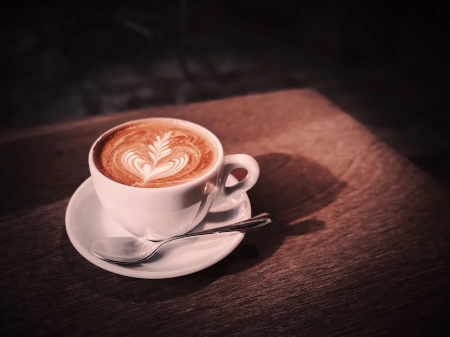 A freshly poured latte with decorative foam