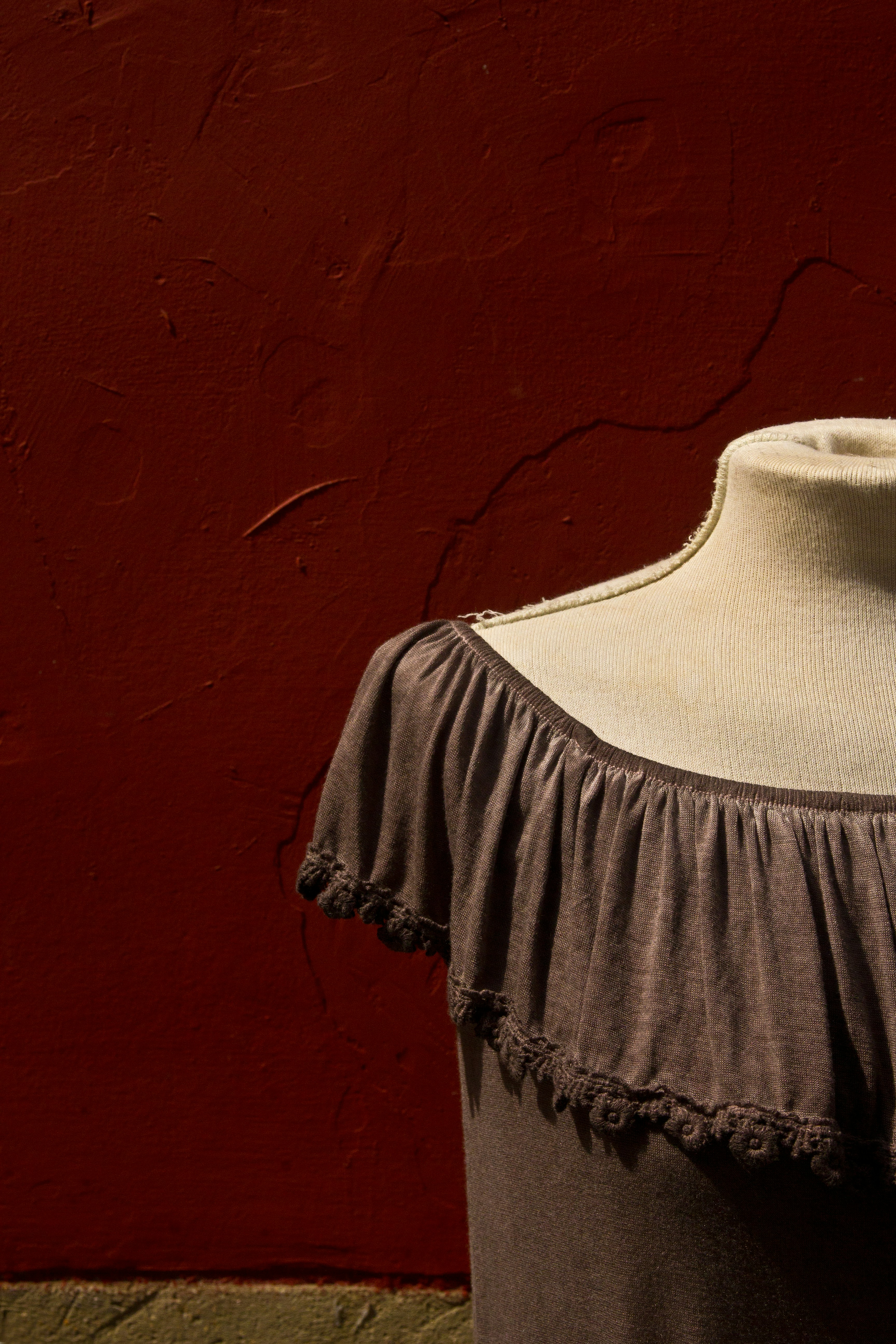 Robe Lyna marron élégante, taille S