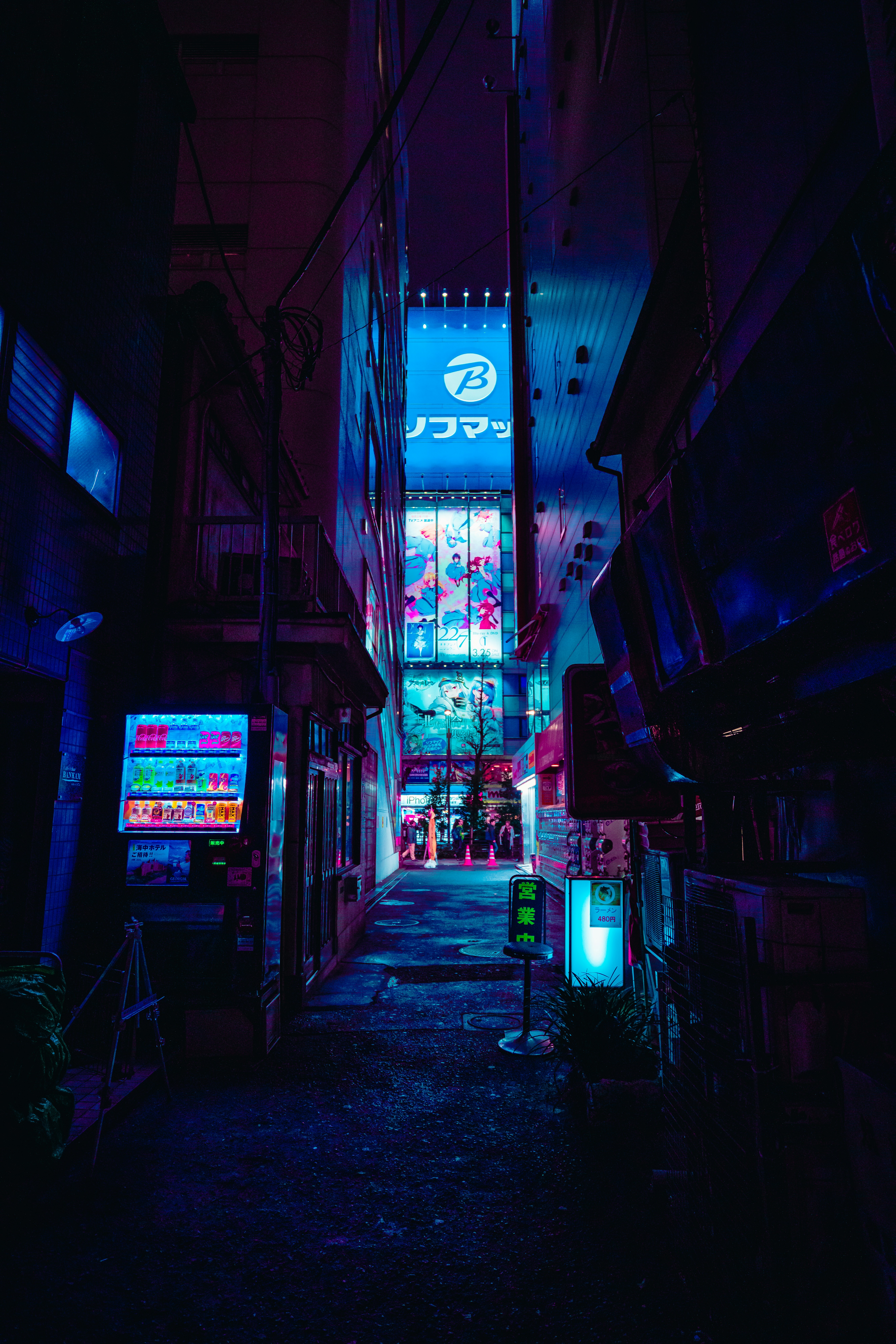 Koleksi Foto Jalanan Malam Portrait dari Unsplash, Random & Gelap