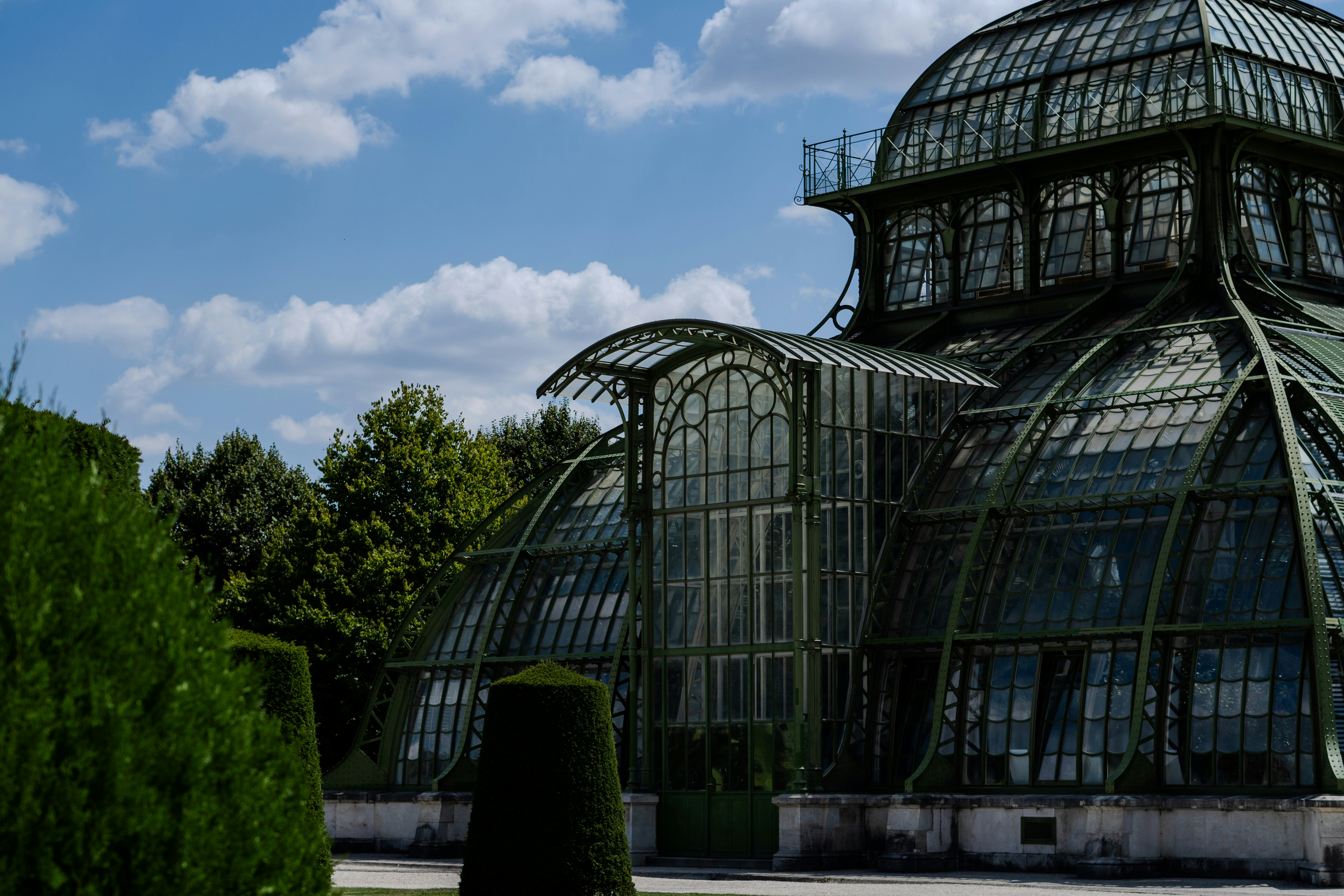 Photo by viktordanov