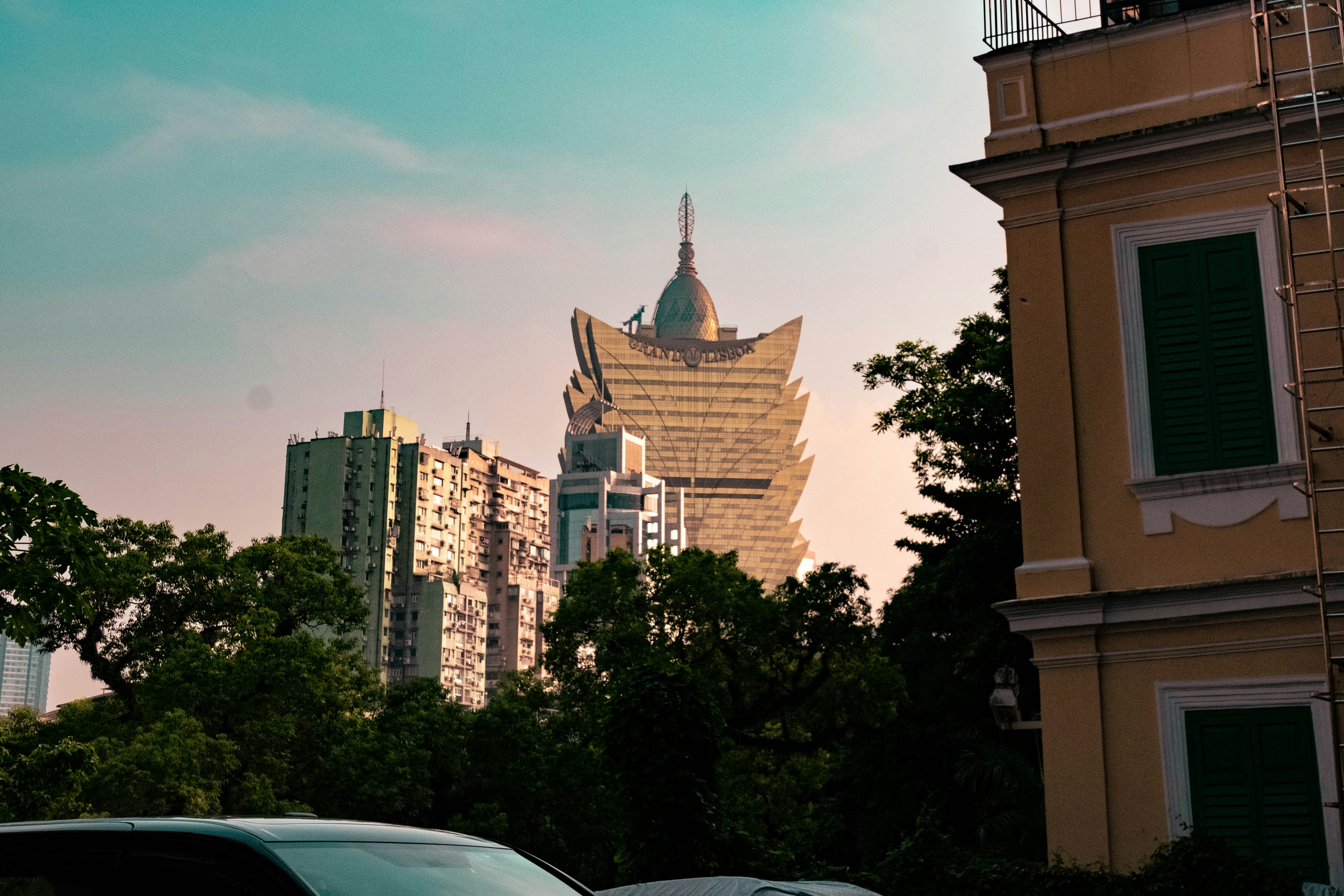 Stay online in the Macau with a prepaid eSIM from eSIMlii. Instant activation, no roaming charges, and reliable coverage.