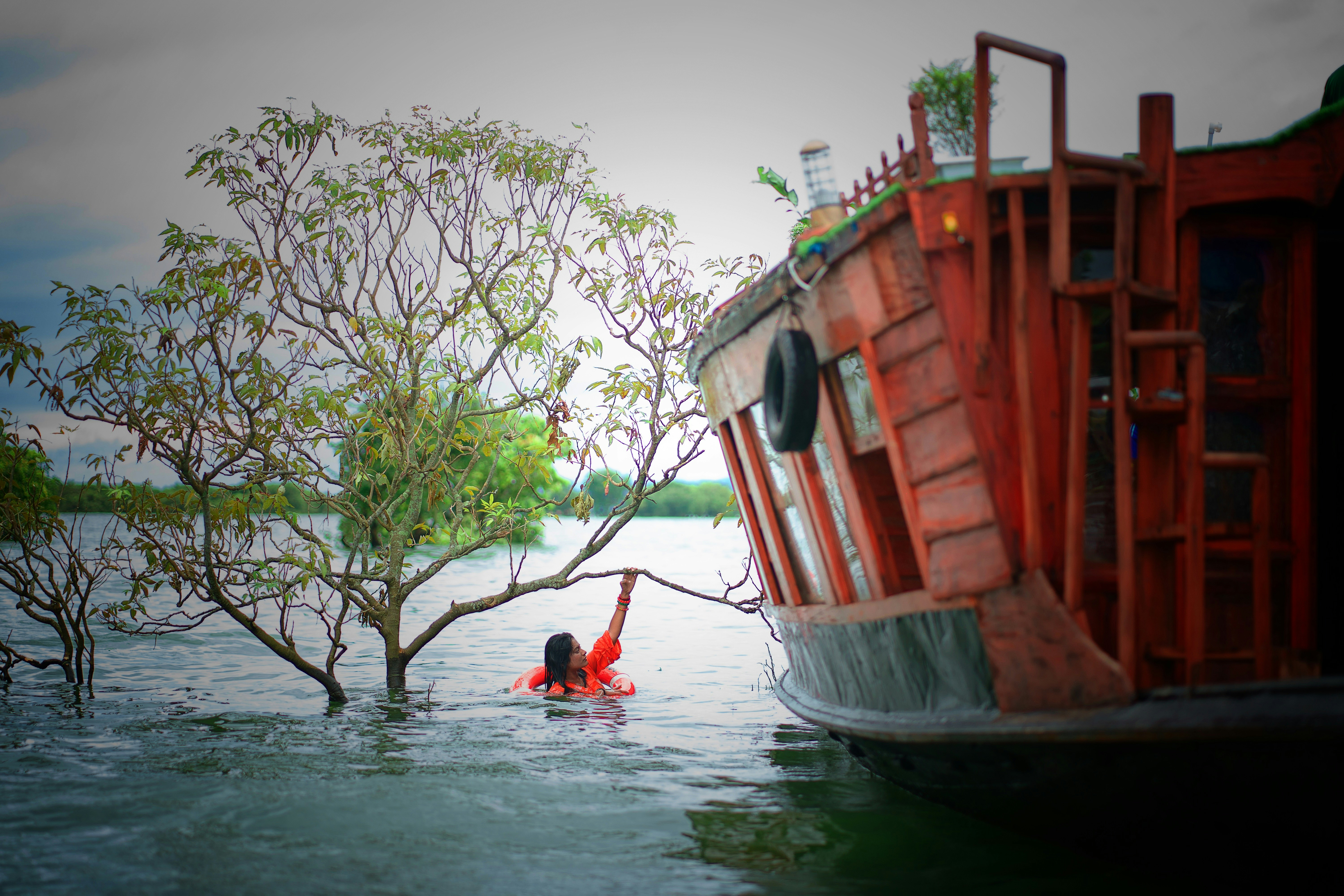 A boat that is sitting in the water