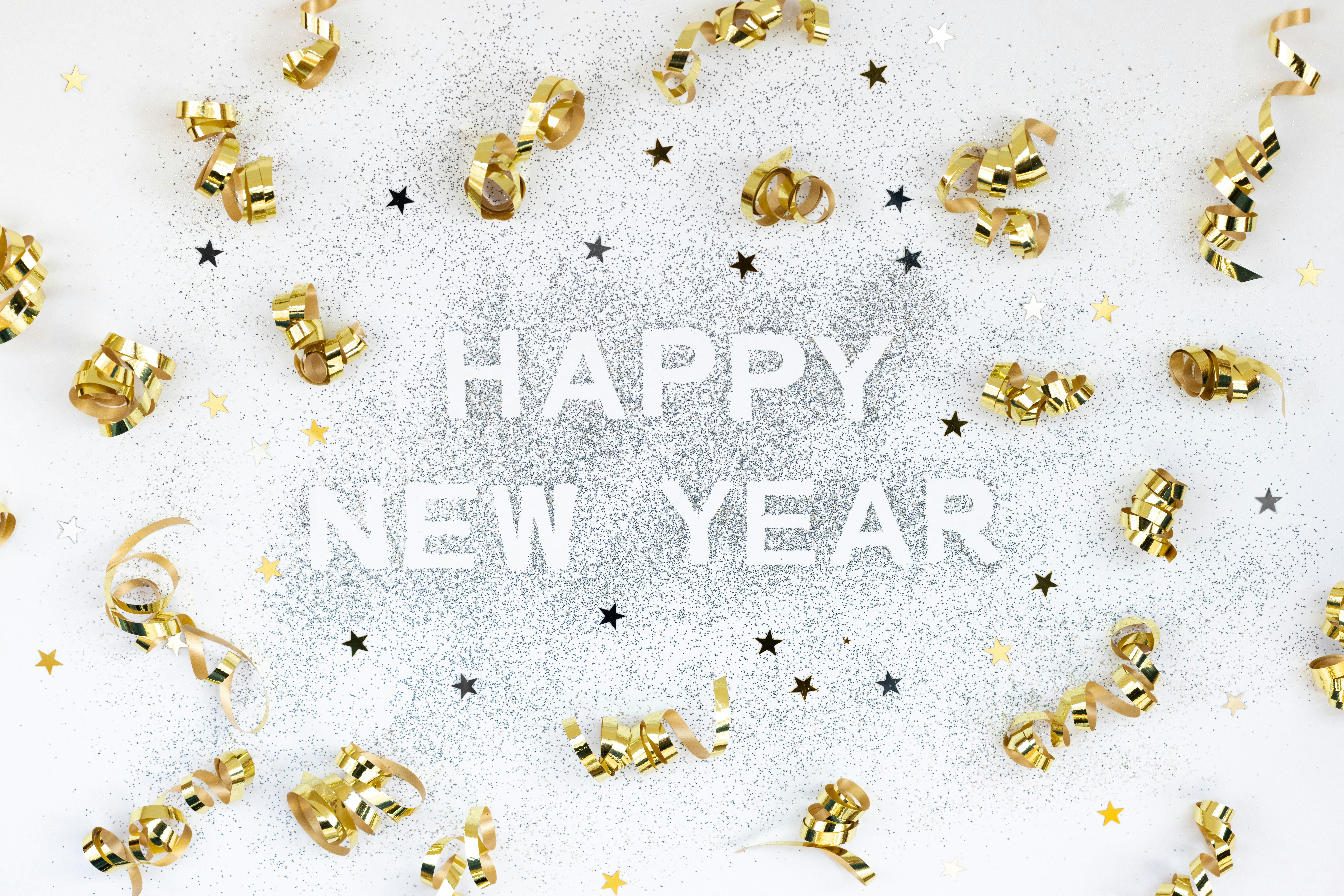 photo-1732895224622-79fe4691e2f5?ixid=M3wxMjA3fDB8MXxzZWFyY2h8N3x8aGVhcnRmZWx0JTIwbmV3JTIweWVhciUyN3MlMjB3aXNoZXMlMjB0byUyMHNoYXJlJTIwd2l0aCUyMGxvdmVkJTIwb25lc3xlbnwwfHx8fDE3NTIxMTEwMzl8MA\u0026ixlib=rb-4.1.0