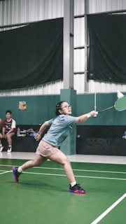 【2026年最新】バドミントン女子ウェア スカート型とキュロット型の違いと選び方｜おすすめ4選