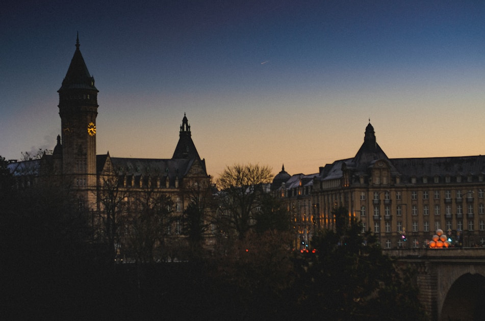 European Markets Open Lower Monday: Stoxx 600 Falls 1.2% on Iran Oil Shock, Moody's Downgrade, and Warsh Rate Fears