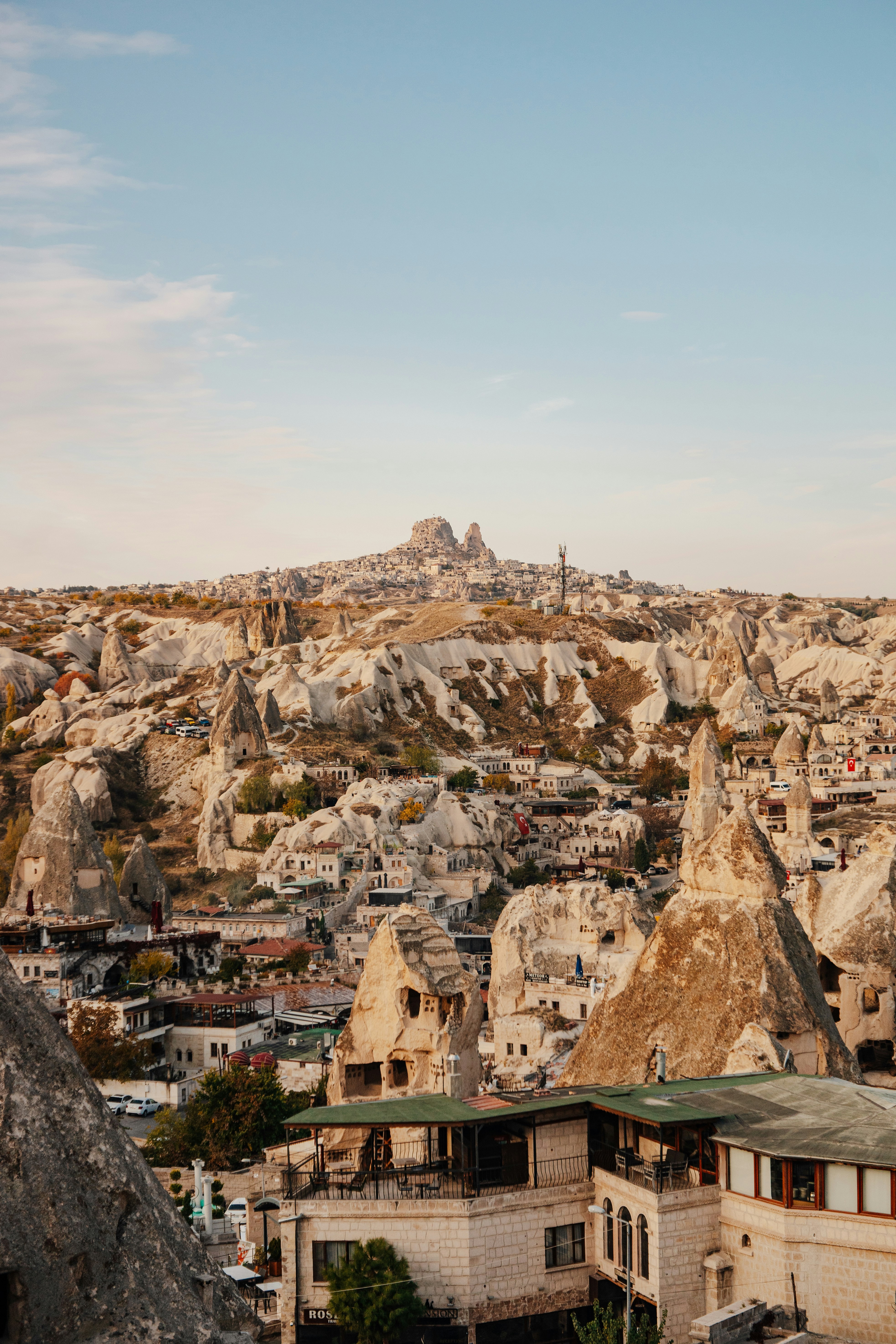 Photo by igorharrier