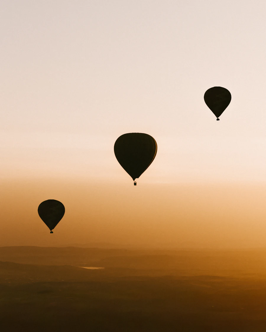 Globos aerostáticos al amanecer en Capadocia