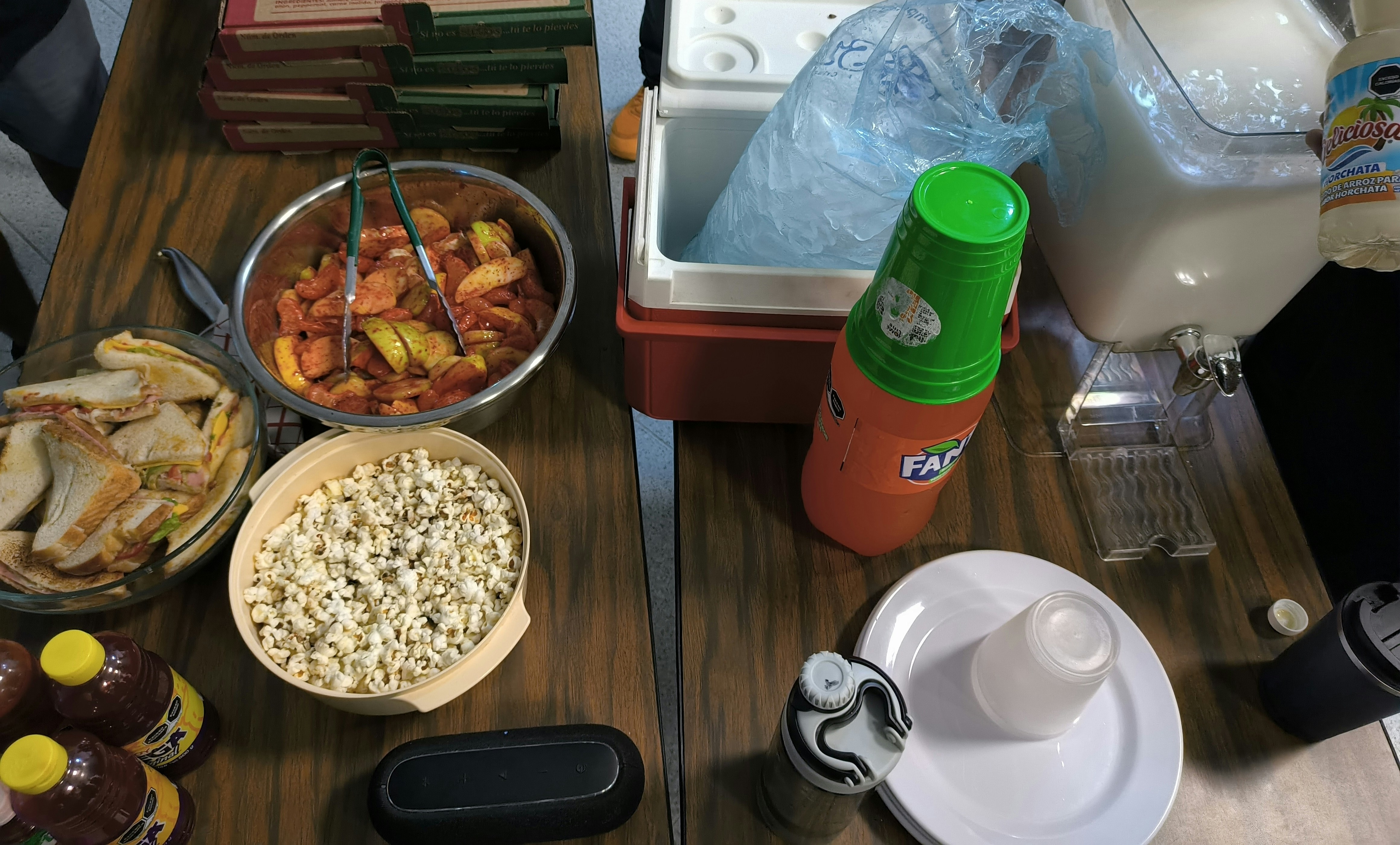 Hostel café serving fresh juices and horchata with Mediterranean views