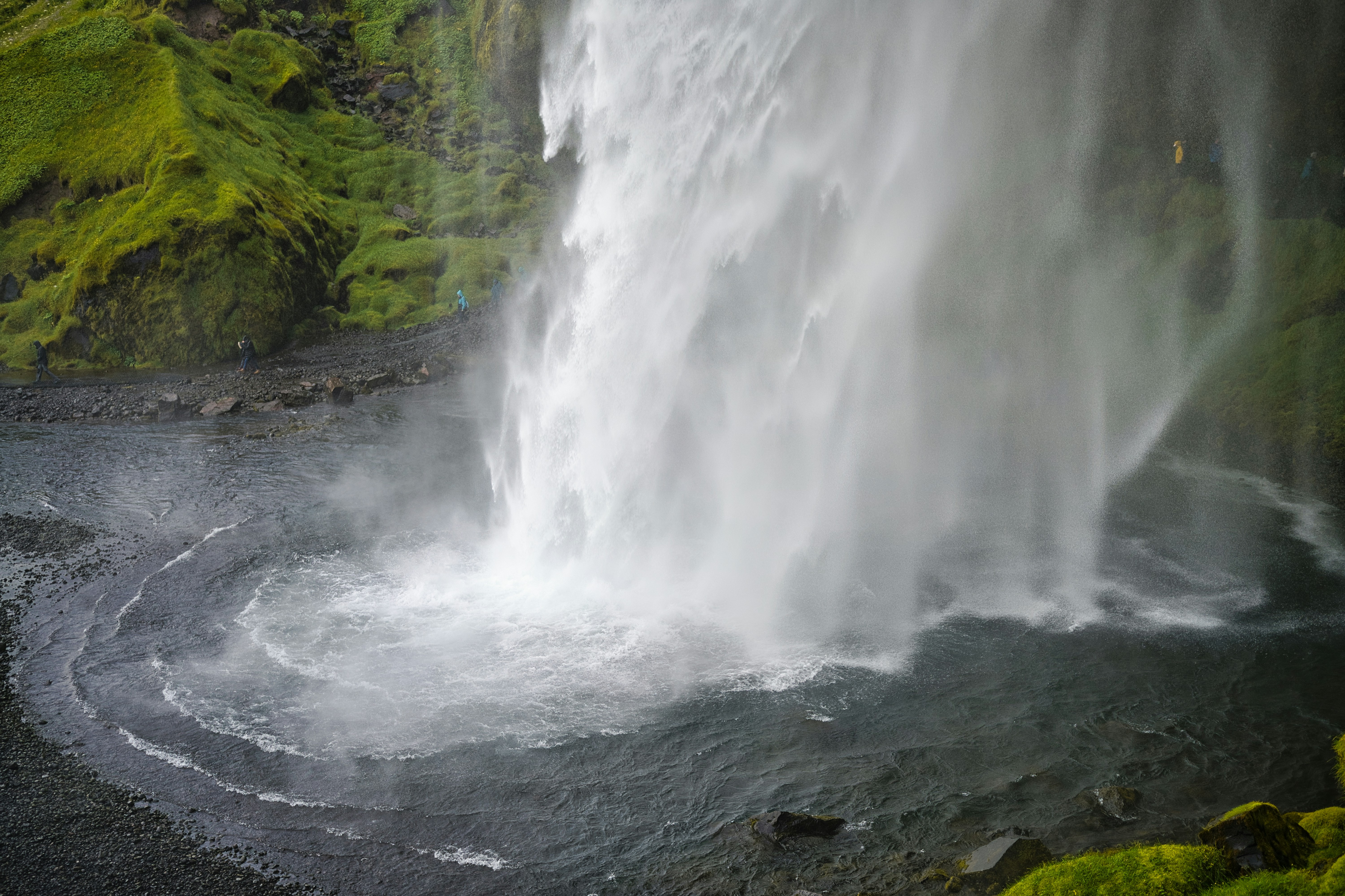 Photo by maksimshutov