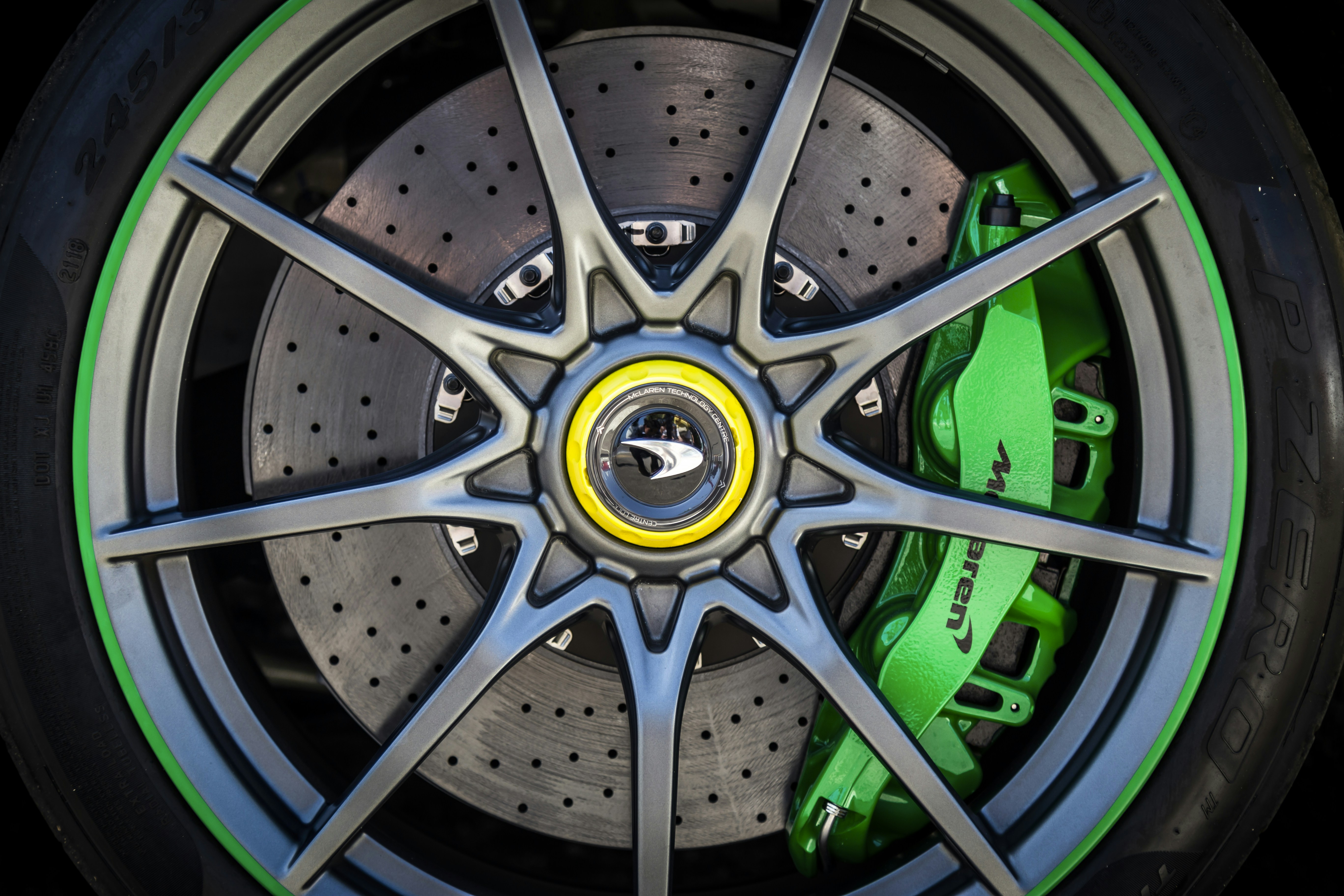 carbon fiber brake rotors, wallpaper, Carbon Ceramic Brakes: Performance, Benefits & Costs 4
