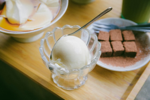 Basic Vanilla Bean Ice Cream