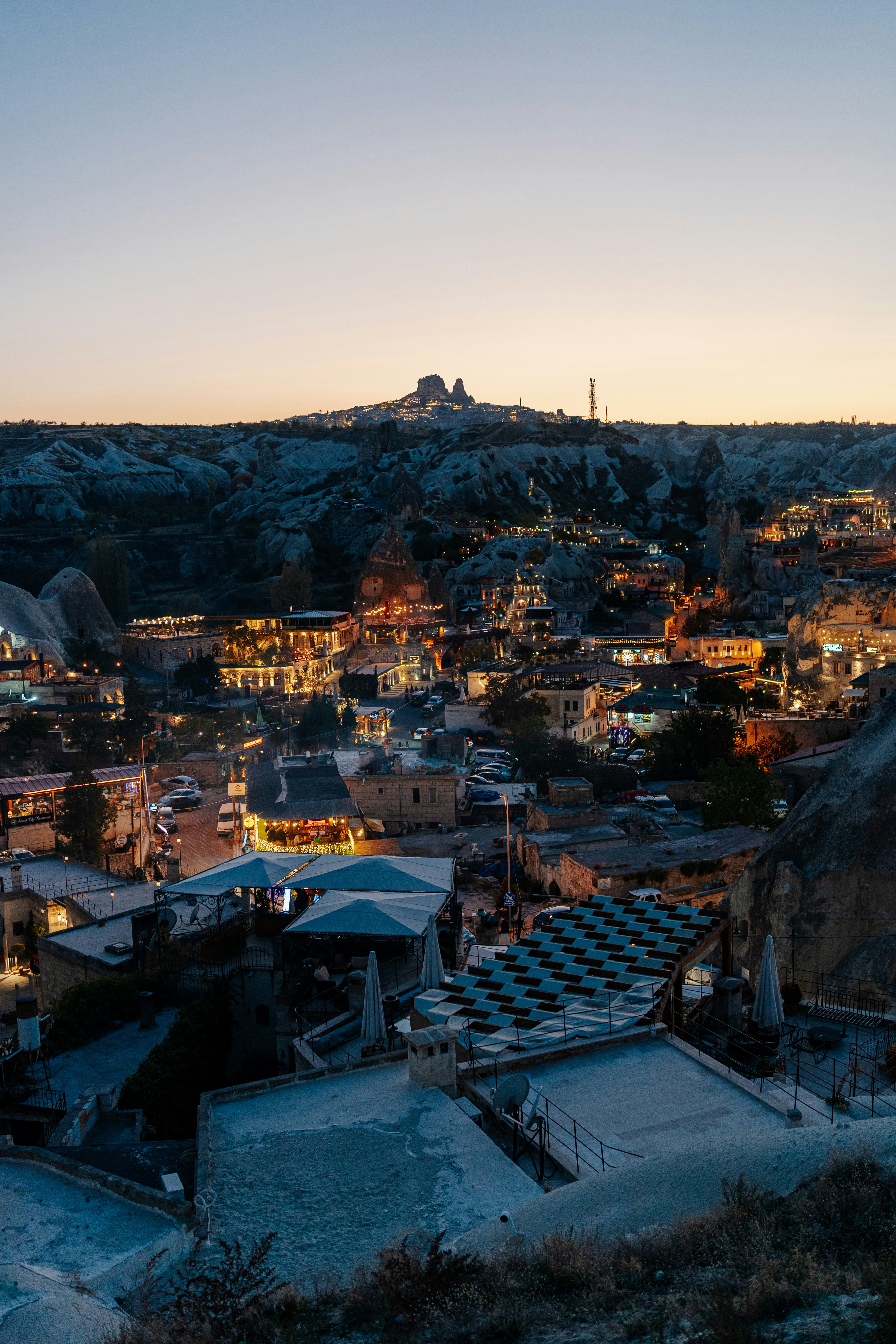 Photo by igorharrier