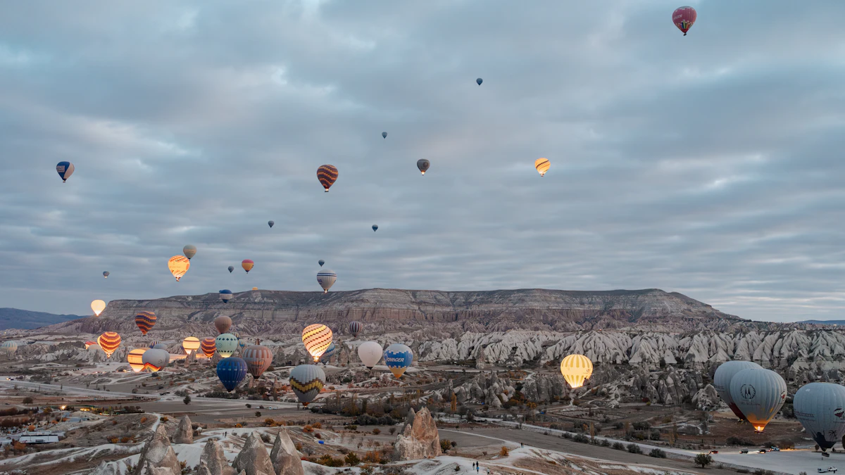 Globos aerostáticos sobre los valles de Capadocia
