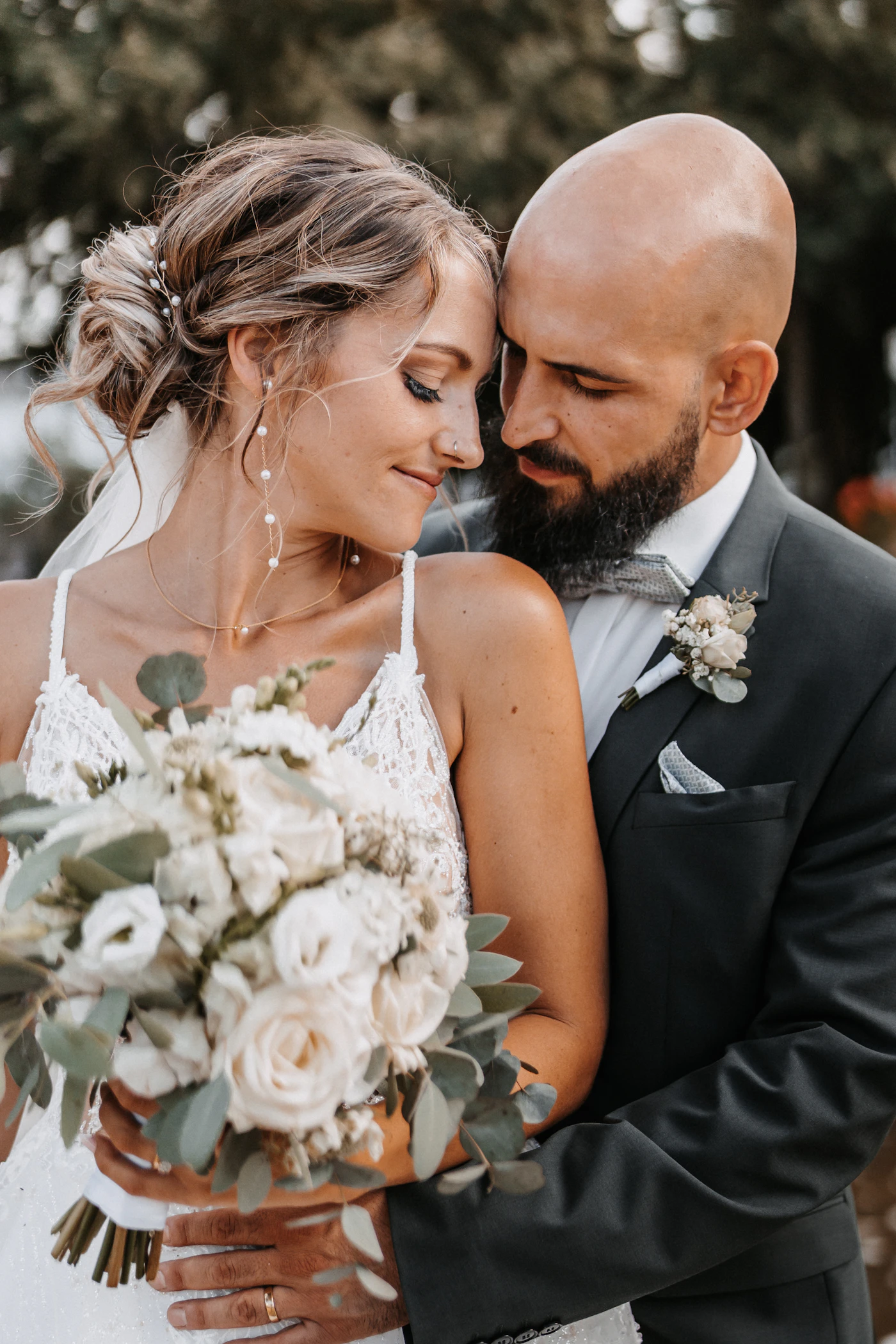 How to handle vendor no-shows on wedding day — A bride makes an urgent phone call to confirm vendor arrival.