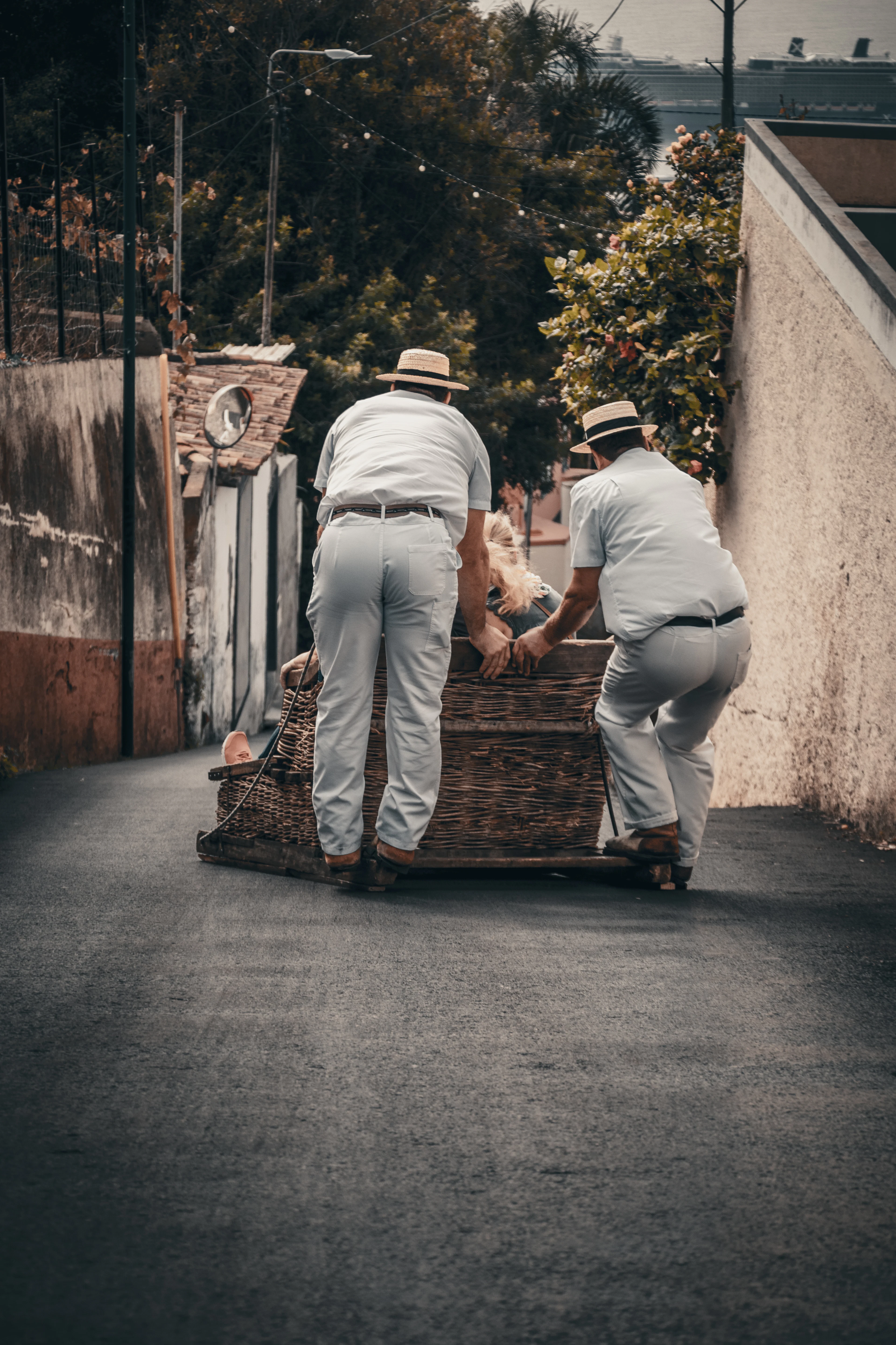 Furniture removal for moving out