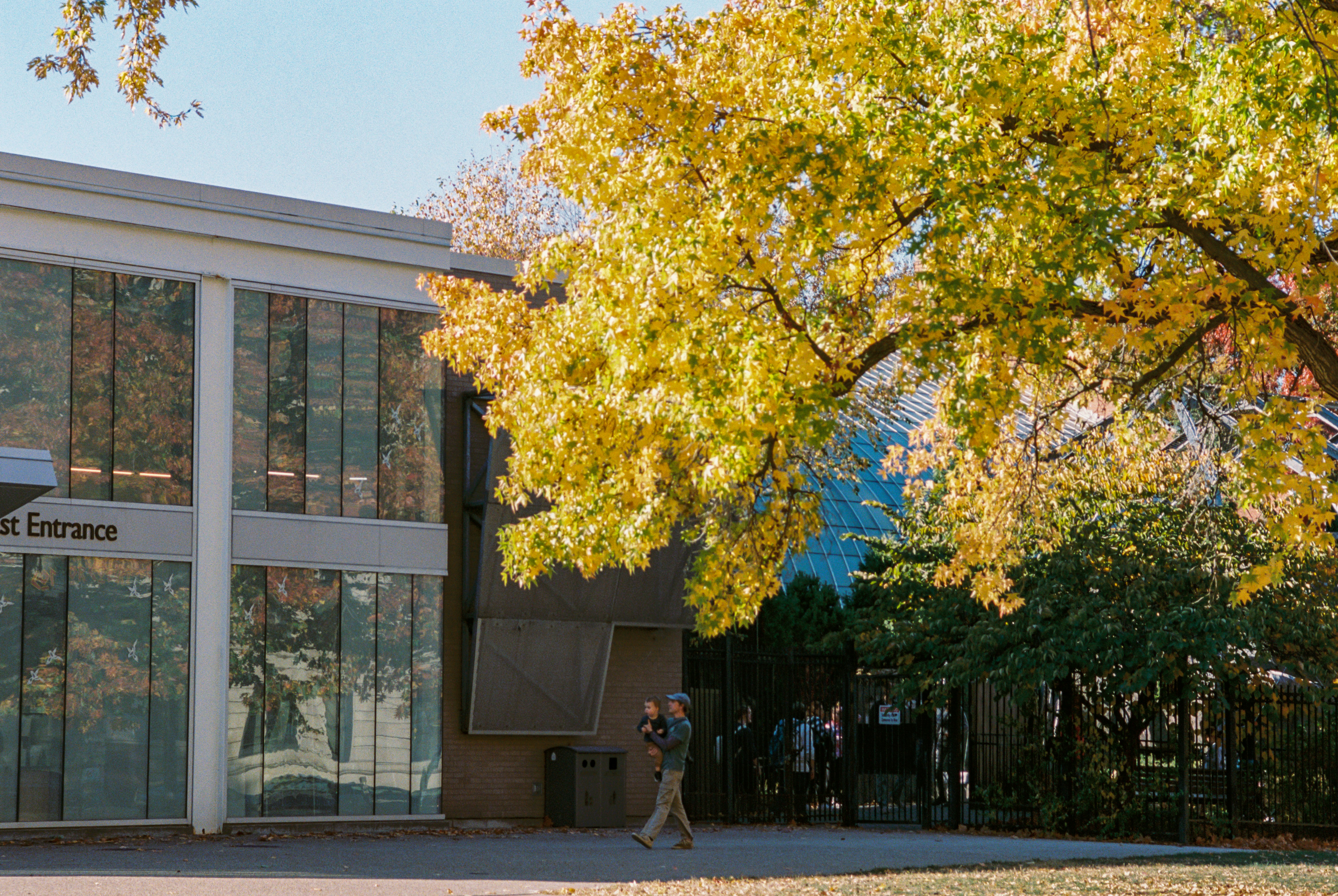 Photo by zhenyao_photo