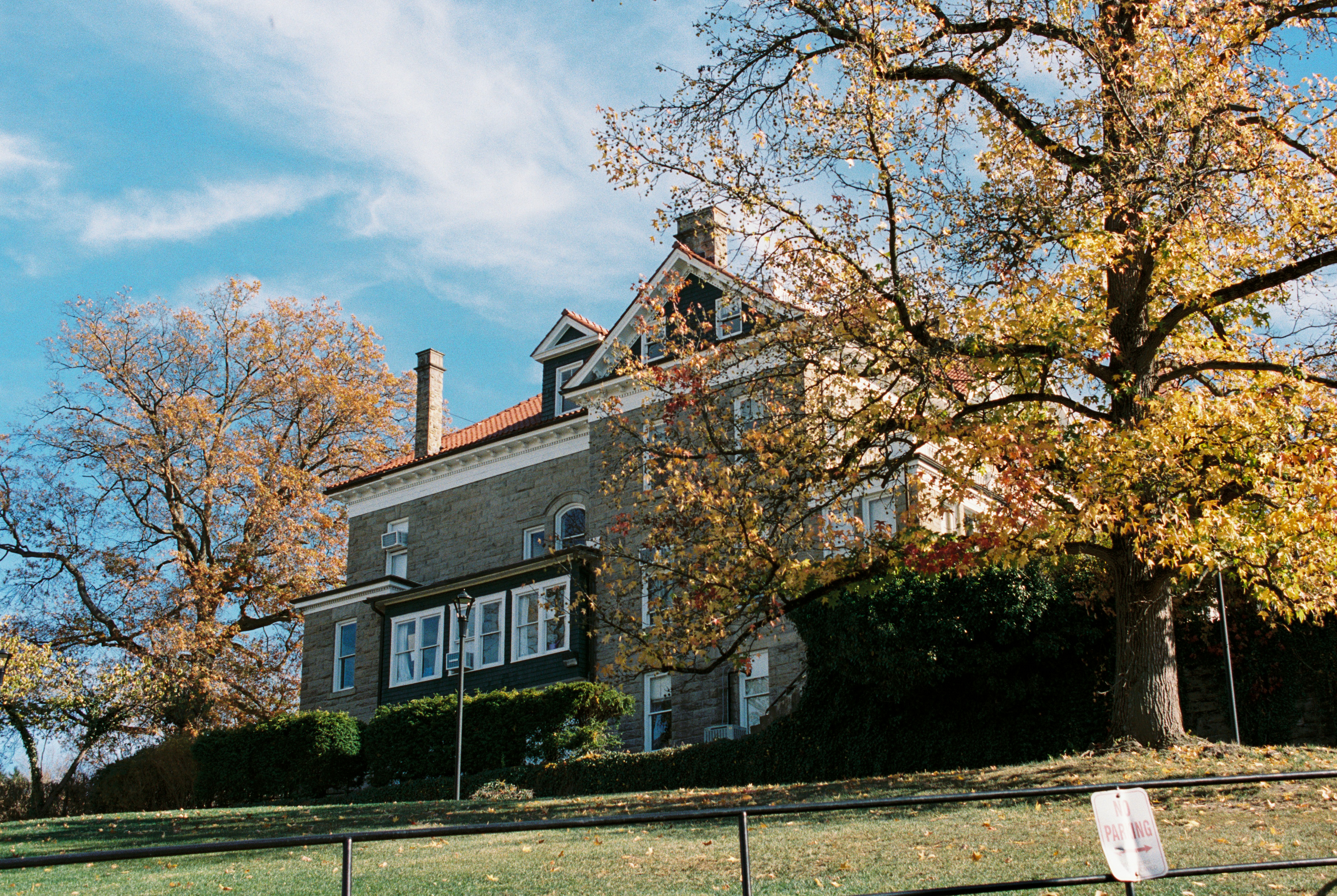 Photo by zhenyao_photo