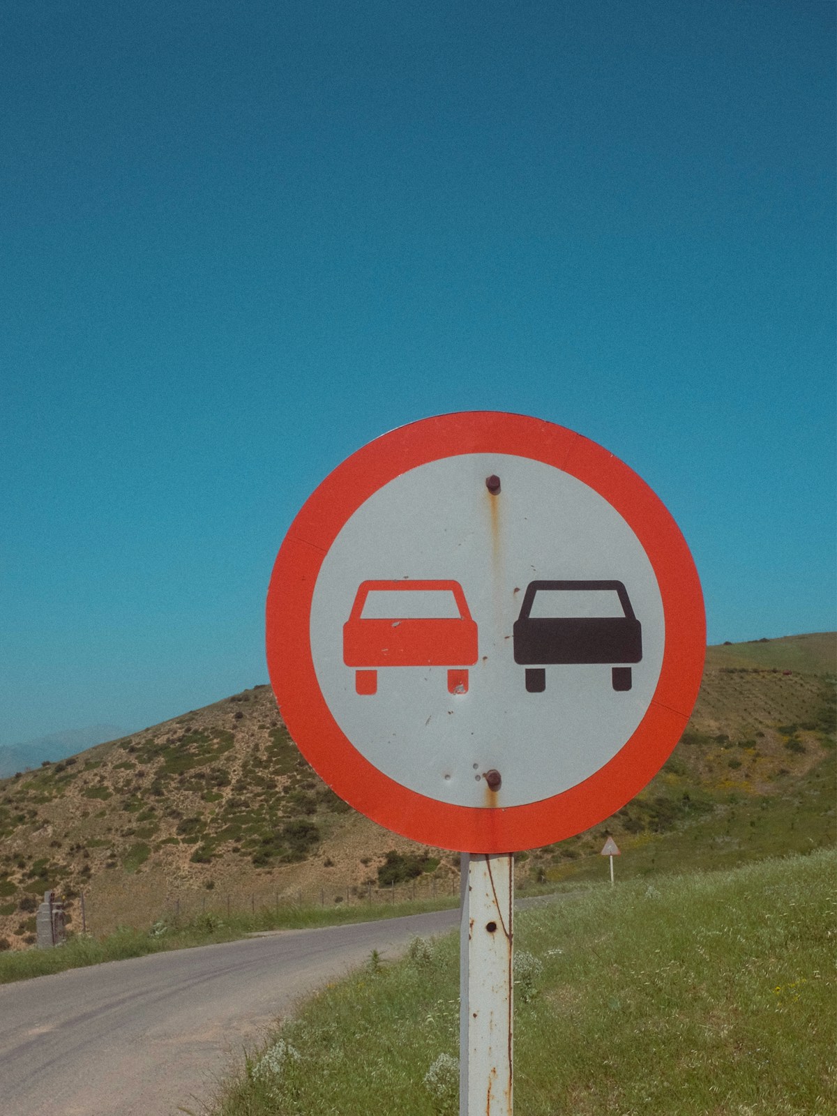 Road sign, Deylaman pass