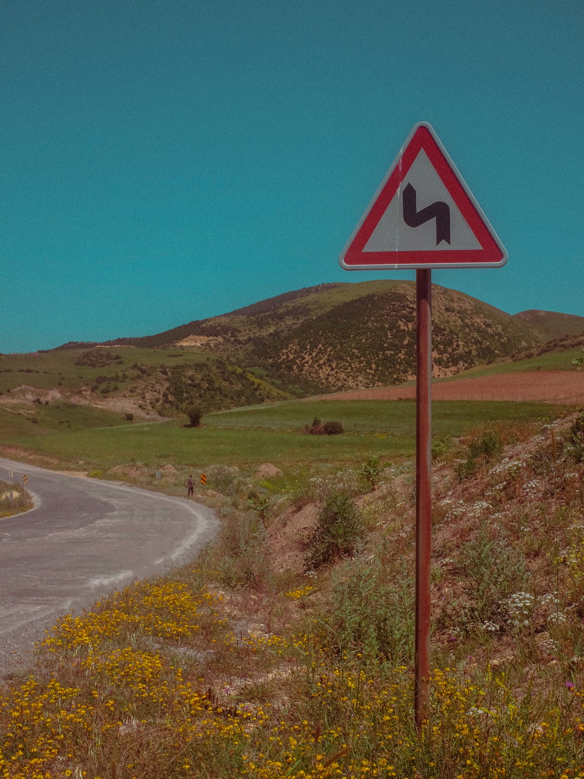 Winding road sign, Deylaman