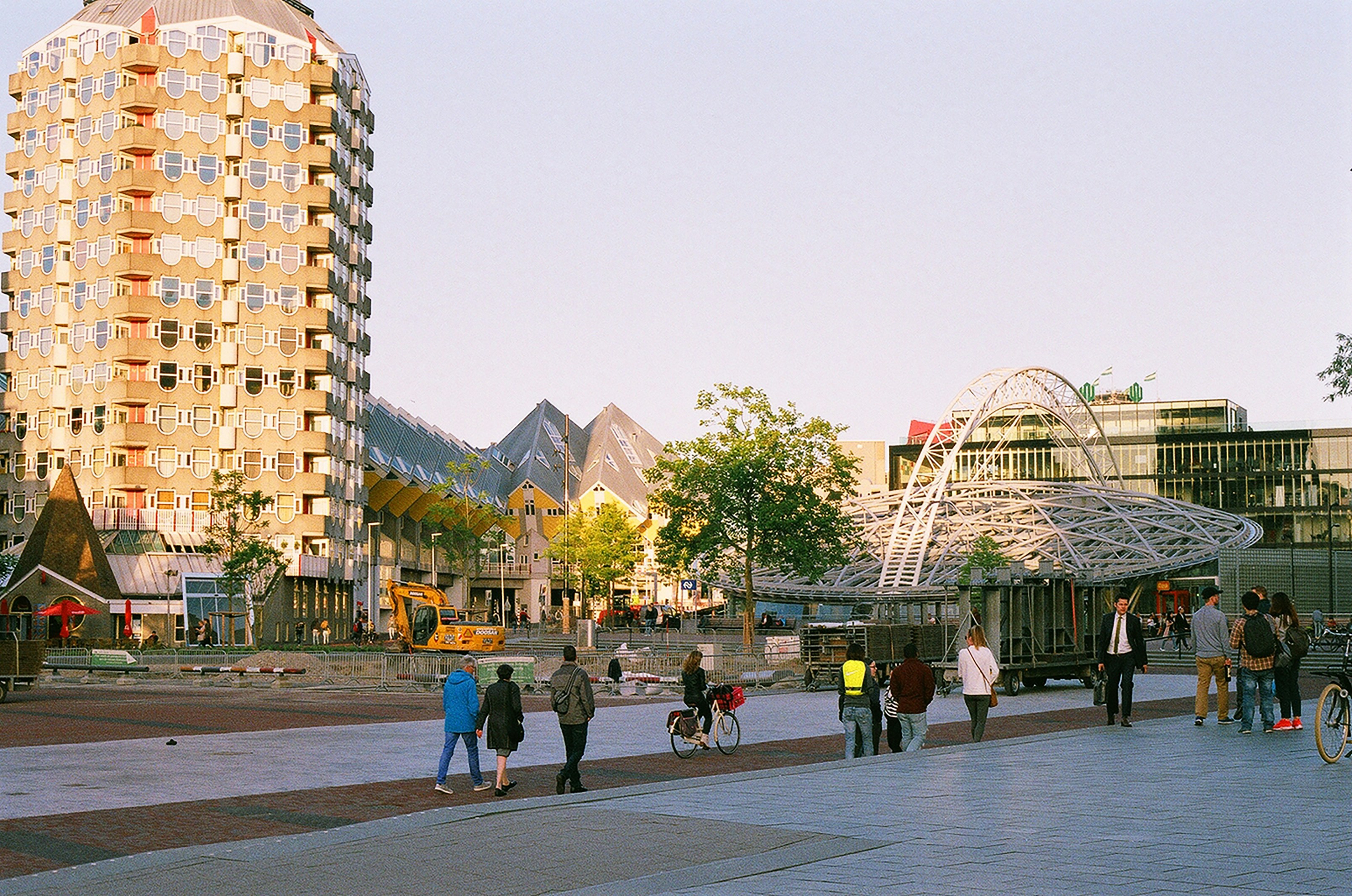 busy, modern city center in Virginia or Utah - best places to pack up and move