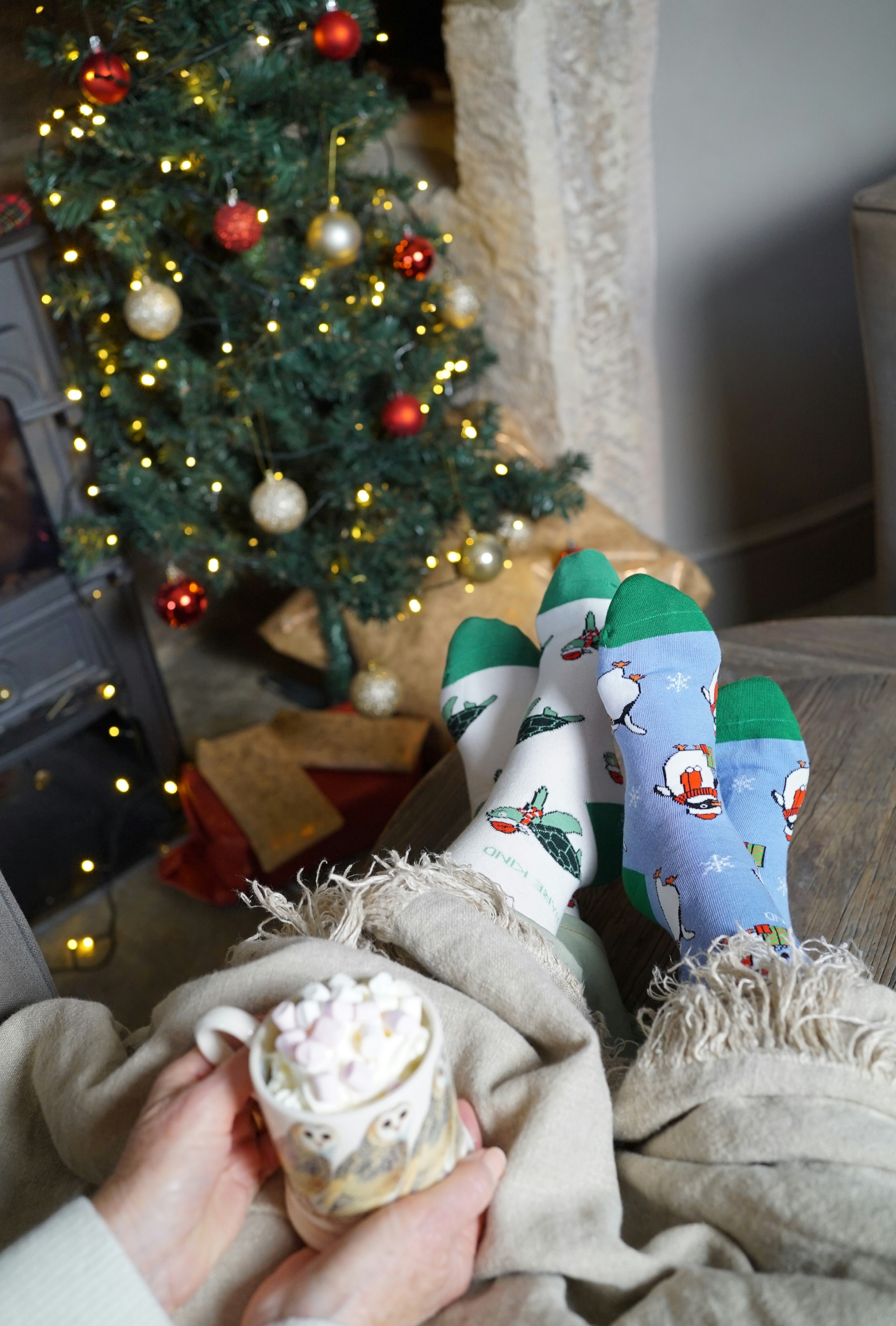 cozy winter socks, wallpaper, Styling Thick Winter Socks: Outfit Ideas 3