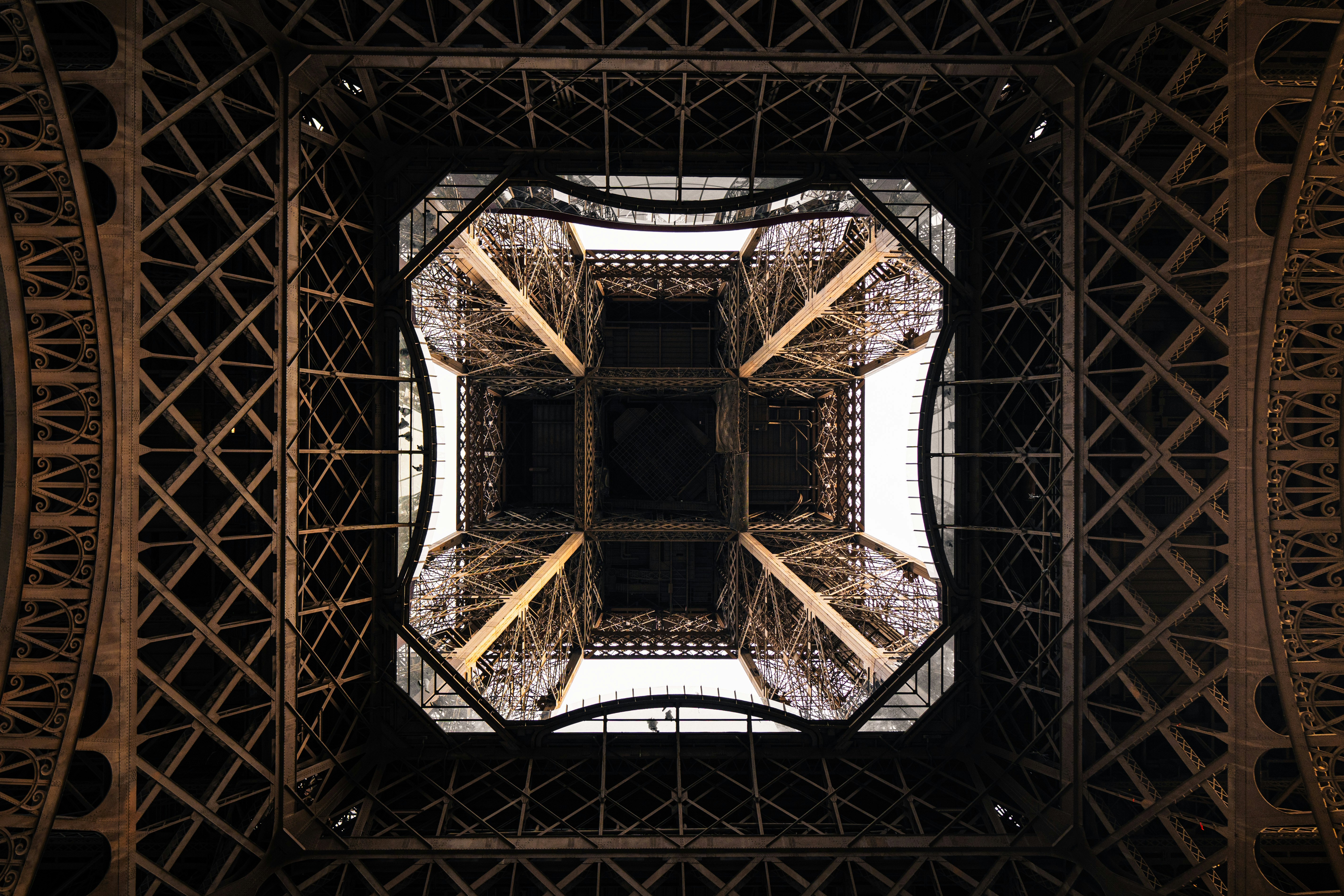Looking up at the top of the eiffel tower