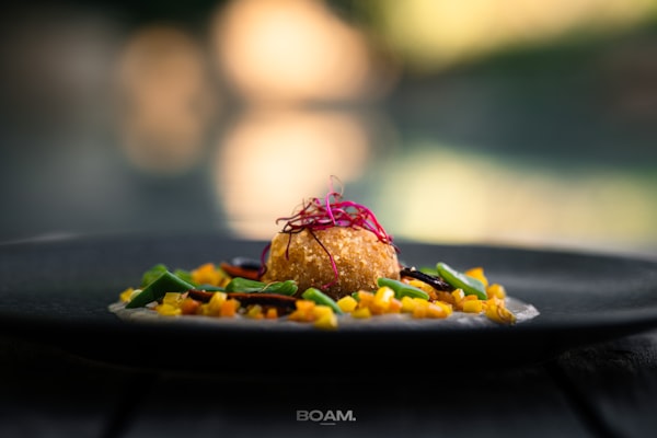 Assiette noire gastronomique