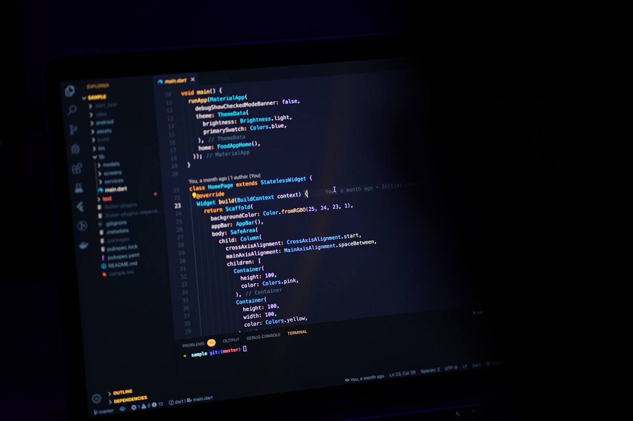 Kod editörü ekranı — C# 14 MAUI cross-platform uygulama geliştirme