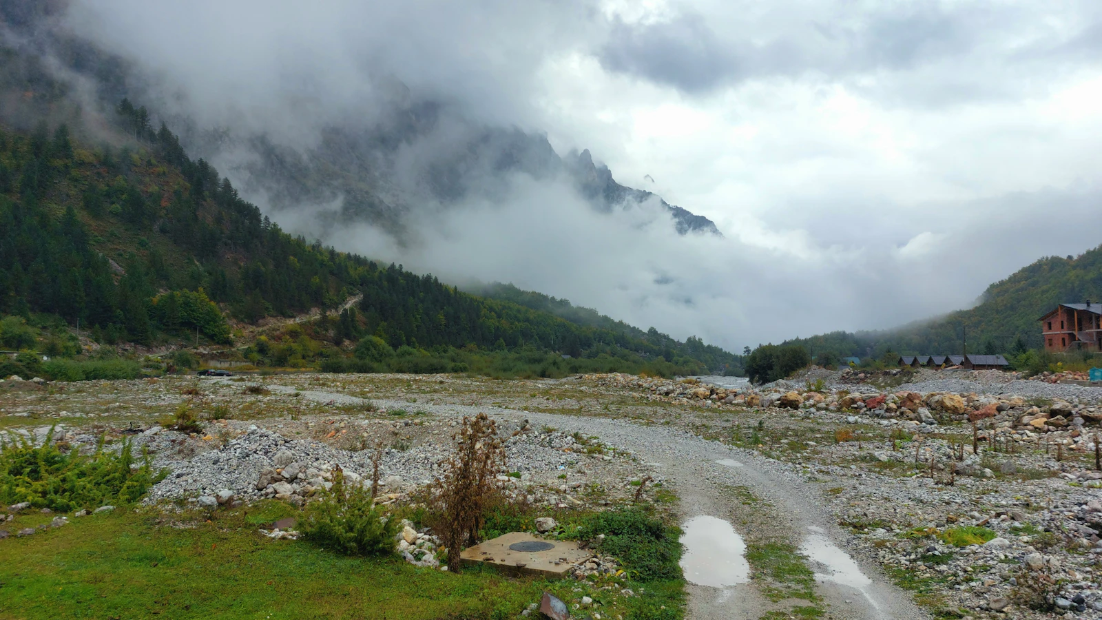 Theth-Valbona trek: how to do the most famous trail in the Albanian Alps