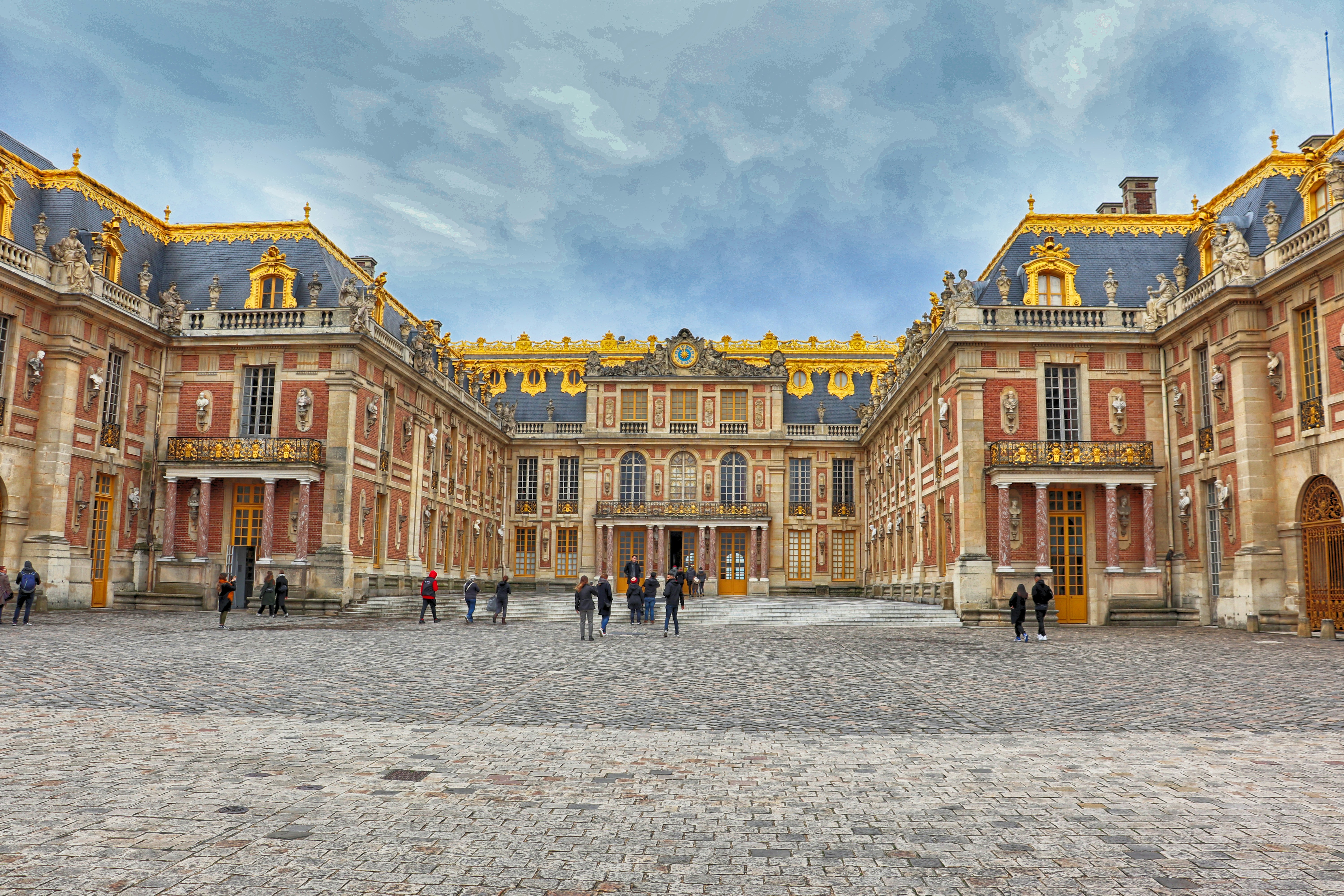 Photo by alexanderkez