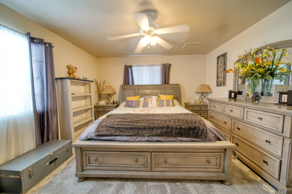 Footboard Drawer Storage Bed