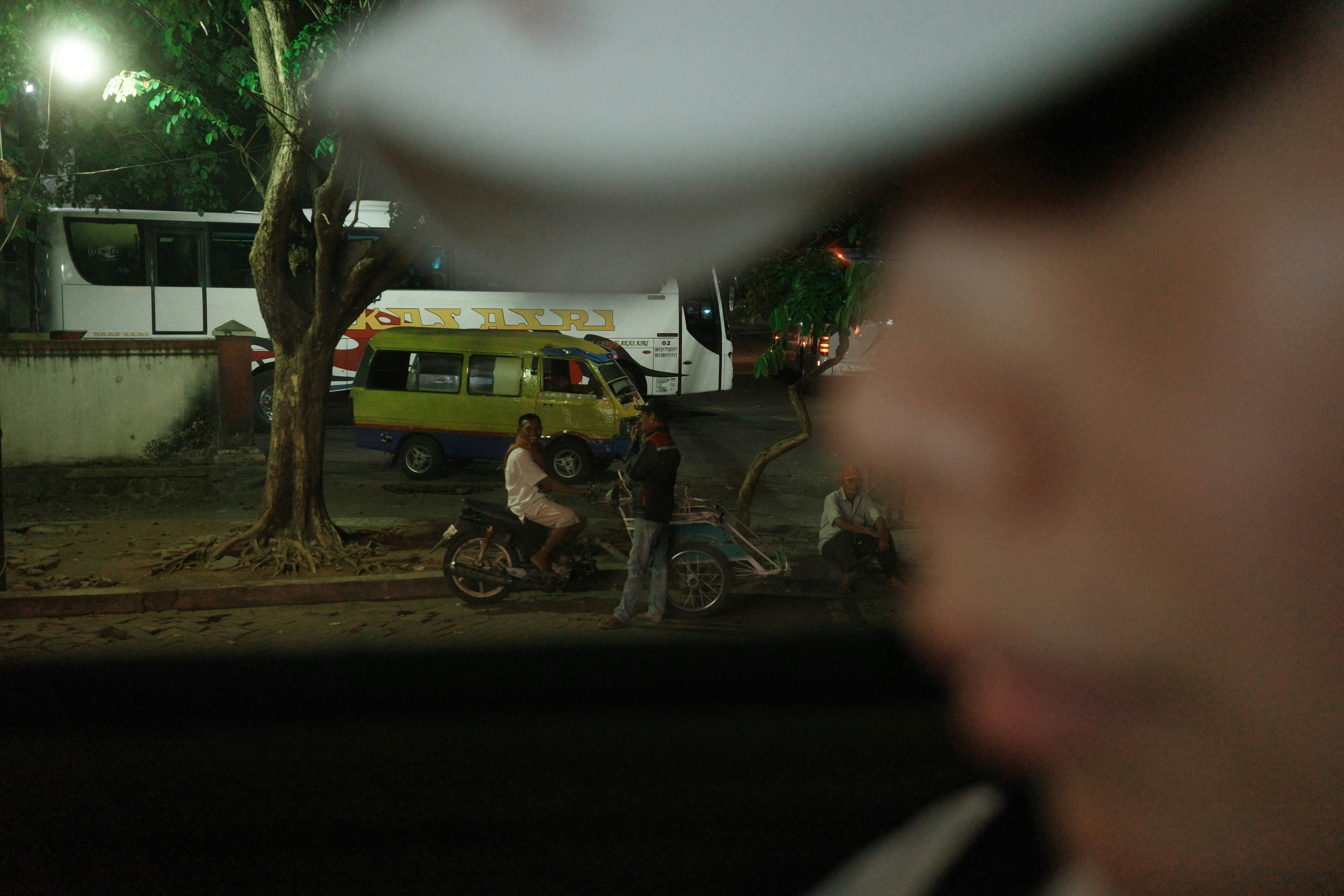 photo-1733487328799-2fef69dc4d5e?ixid=M3wxMjA3fDB8MXxzZWFyY2h8MTR8fHBoaW0lMjBzZXglMjB2aSVFMSVCQiU4N3QlMjBuYW0lMjBjaCVFMSVCQiU5M25nJTIwdHIlRTElQkElQkJ8ZW58MHx8fHwxNzU3NDQ4ODYyfDA\u0026ixlib=rb-4.1.0