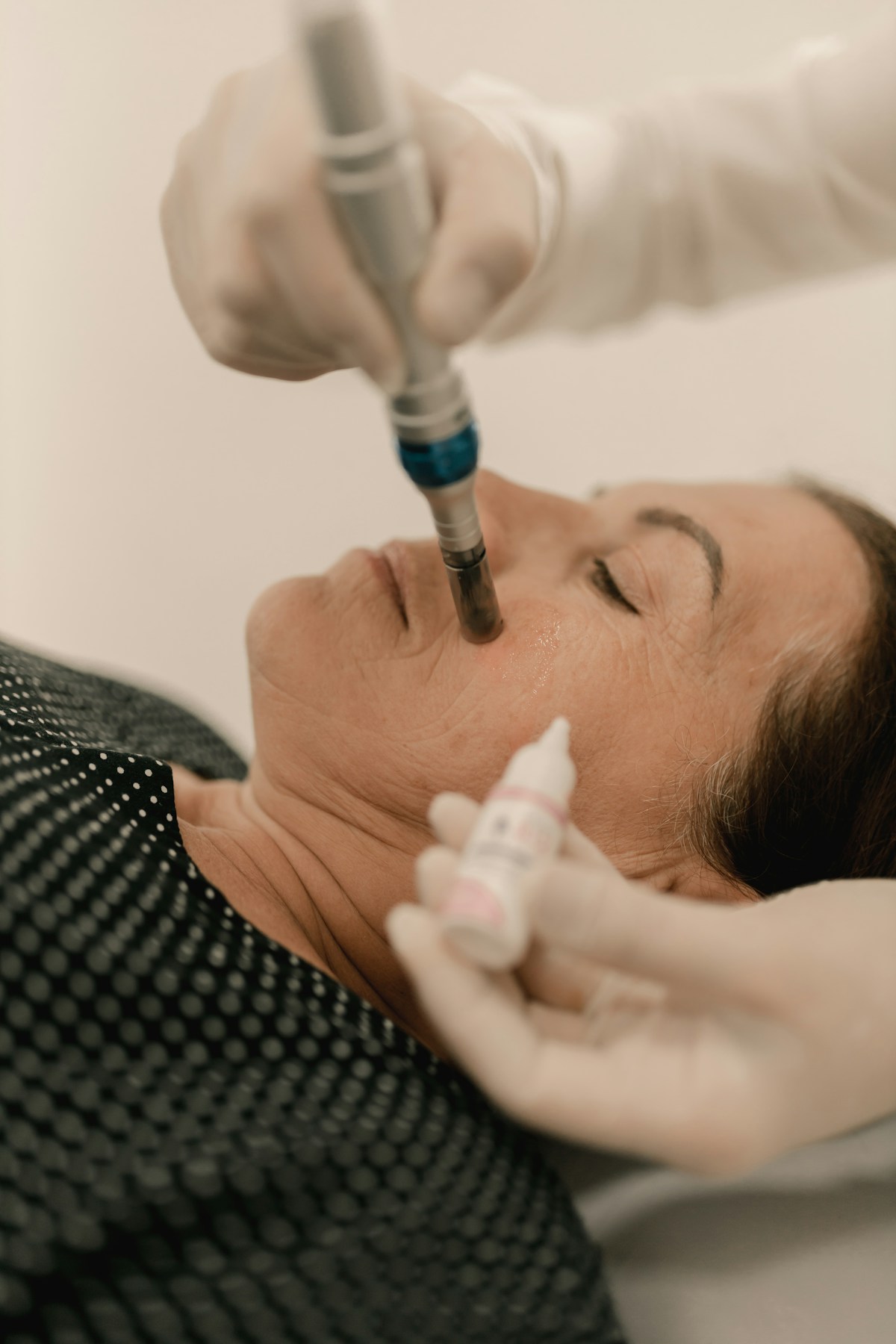 Anti-ageing skin consultations image background image
