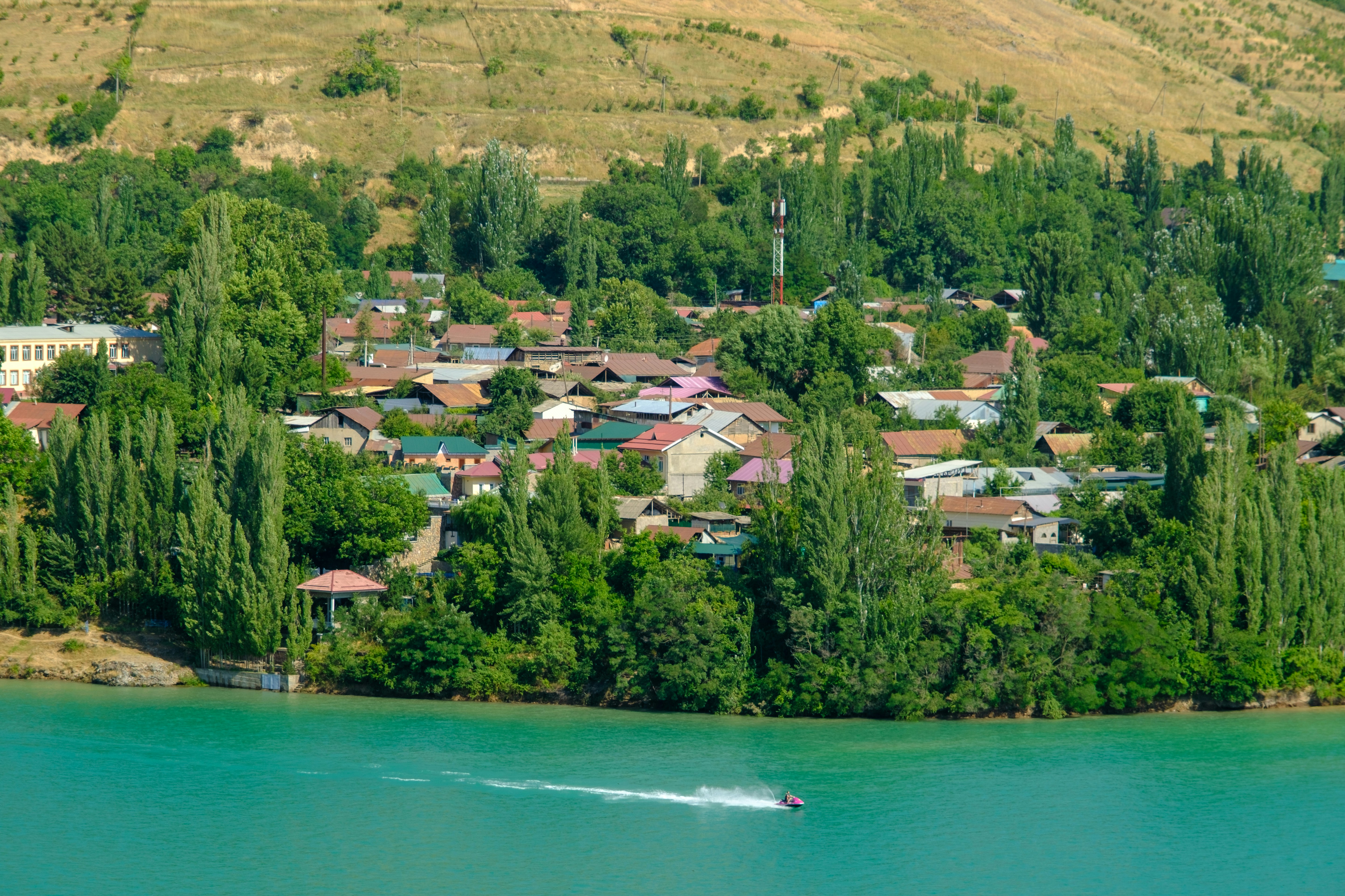 A small town on the shore of a lake