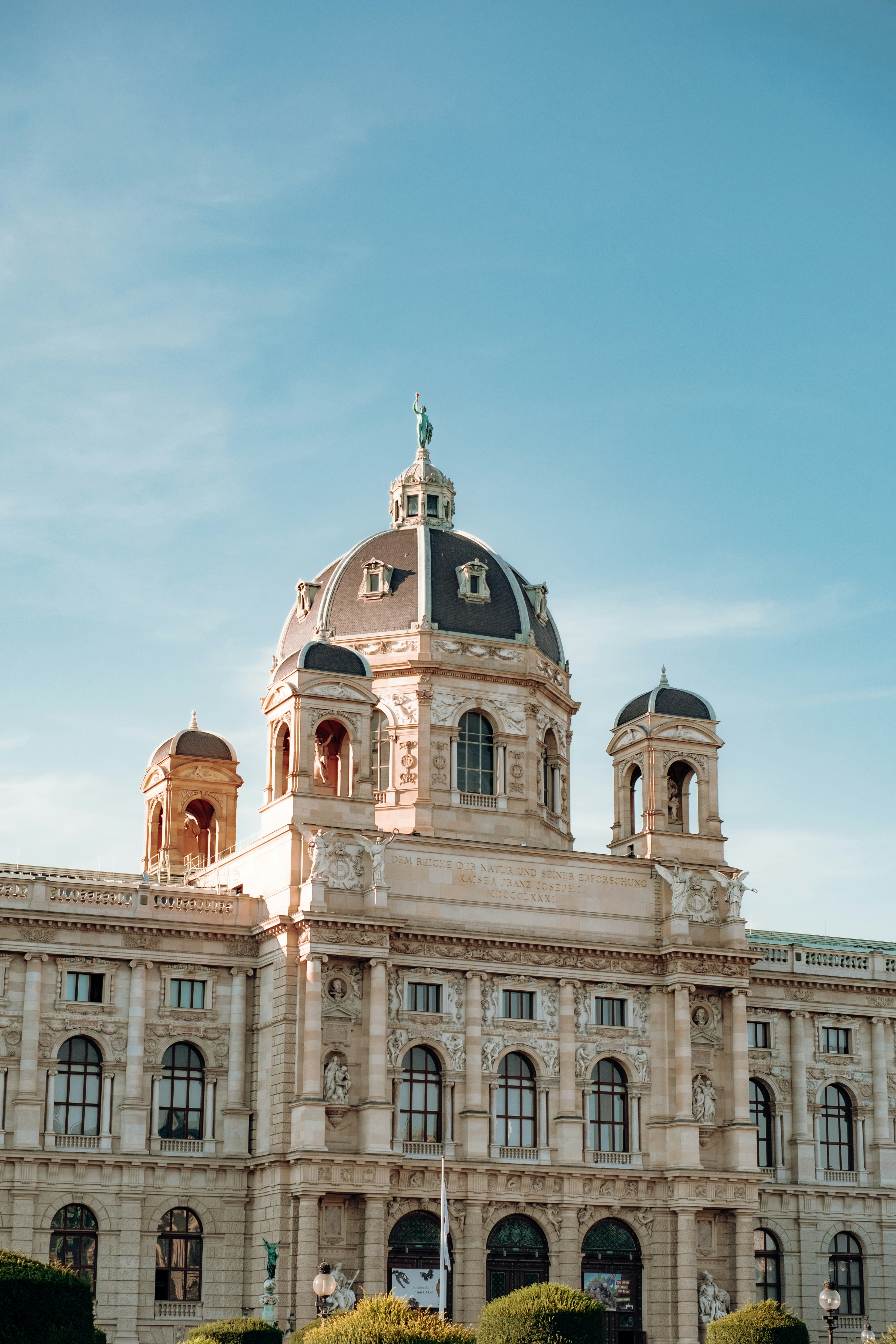 Photo by danieljschwarz