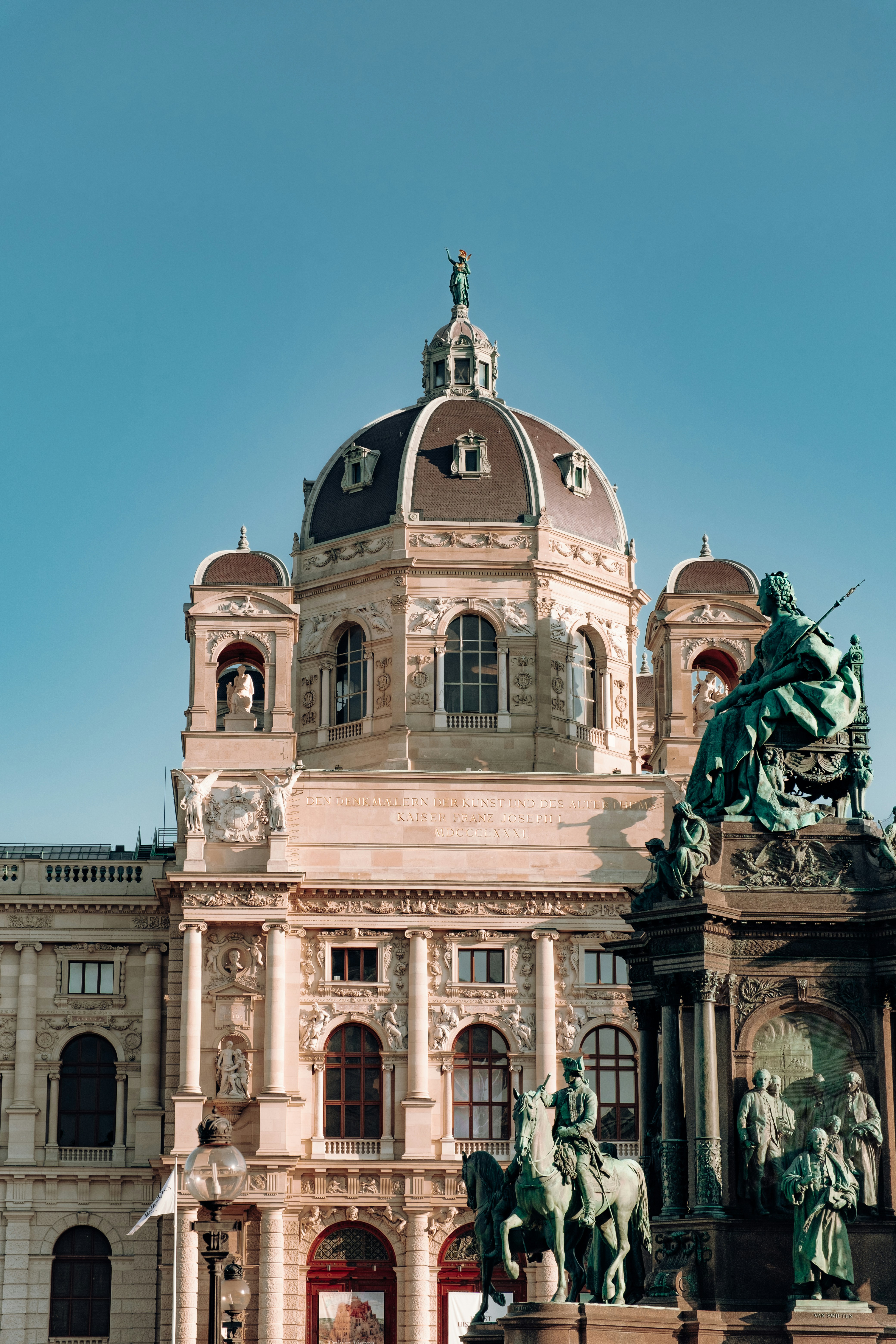 Photo by danieljschwarz