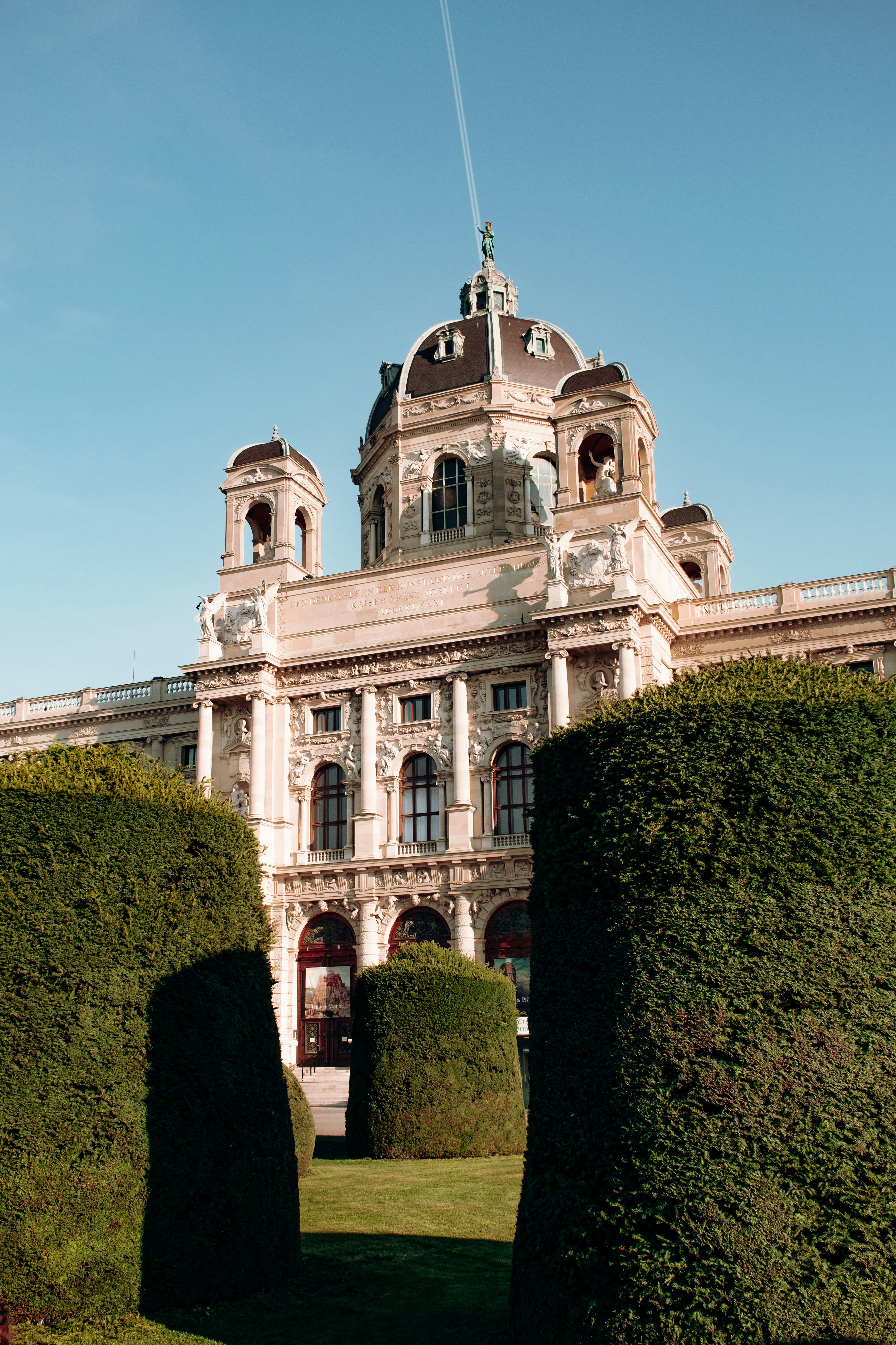 Photo by danieljschwarz