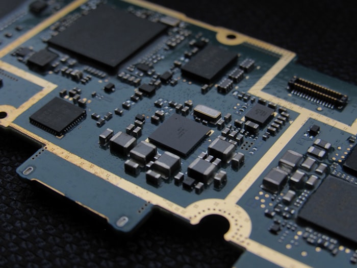 Computer Hardware & Software