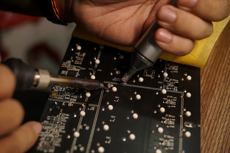 Chef / Cheffe d'atelier production électricité-électronique