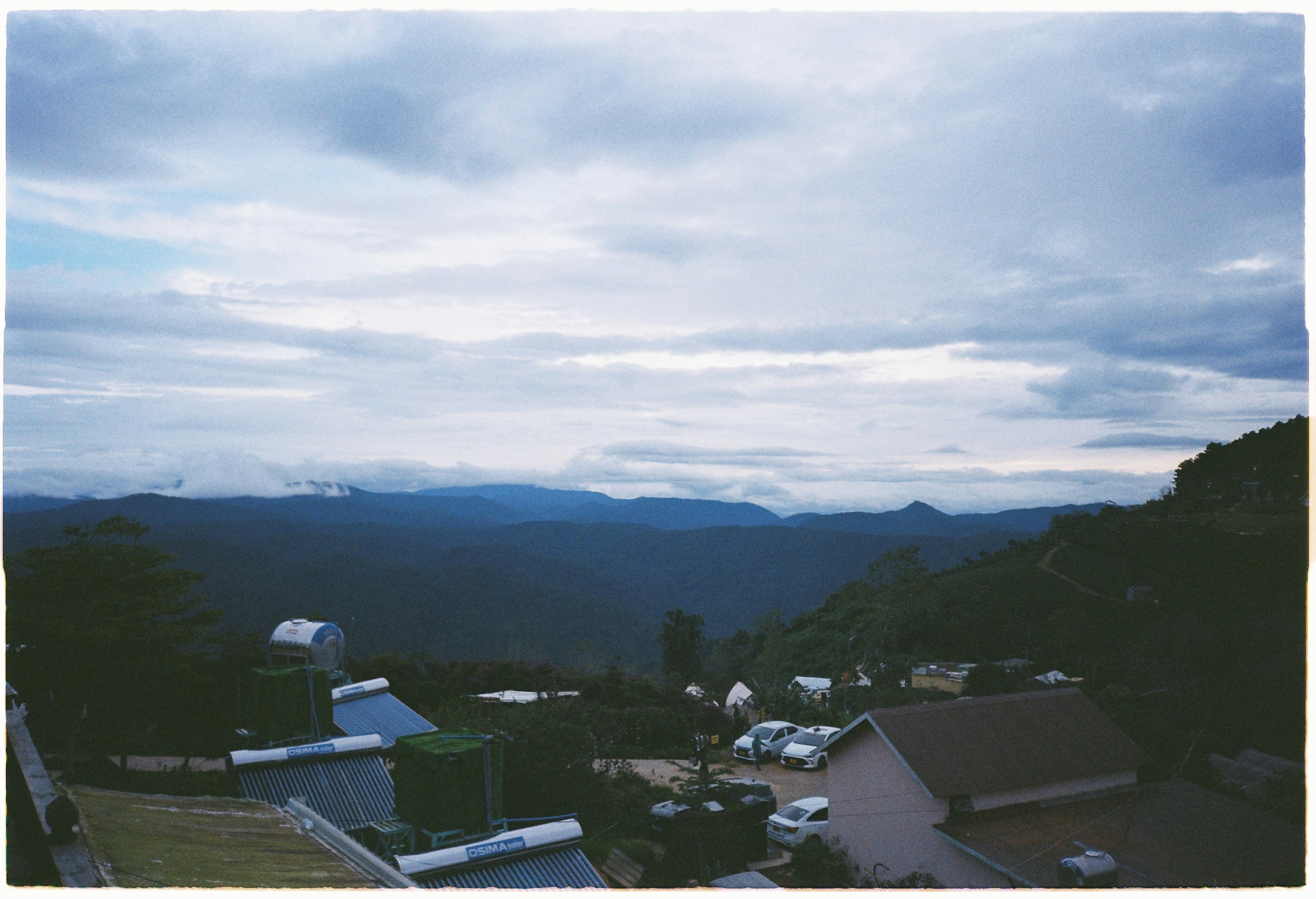 Photo by hanomy
