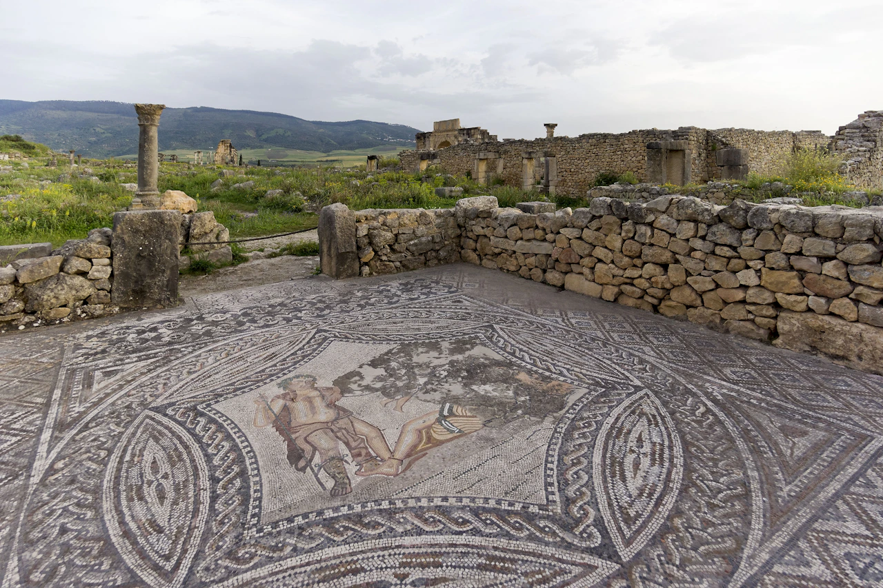 Circuit 7 jours : Casablanca → Chefchaouen → Volubilis → Fès → Marrakech