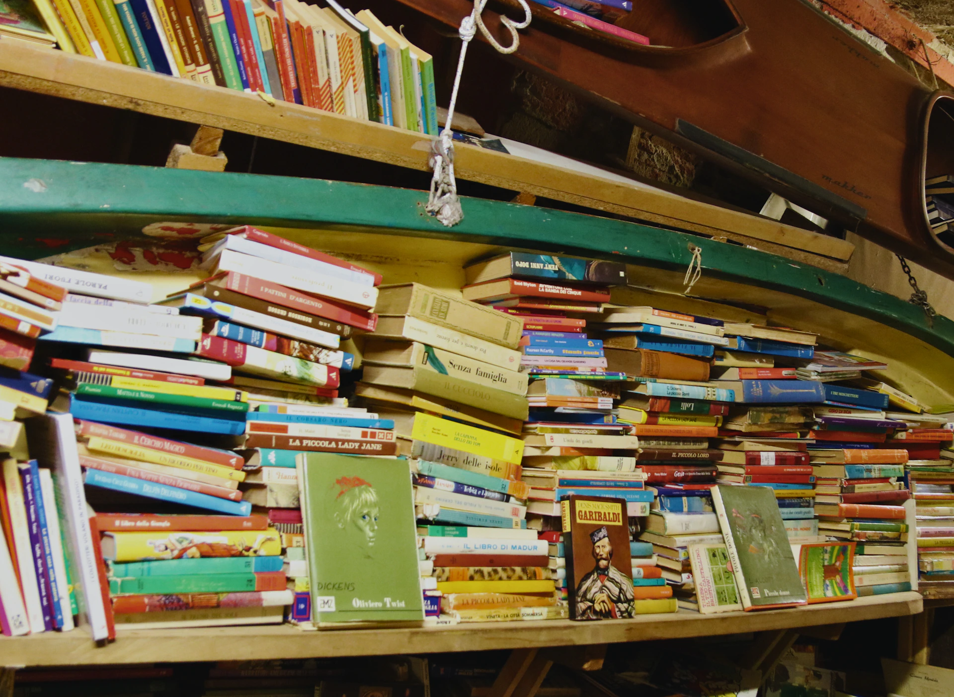 A book shelf filled with lots of books