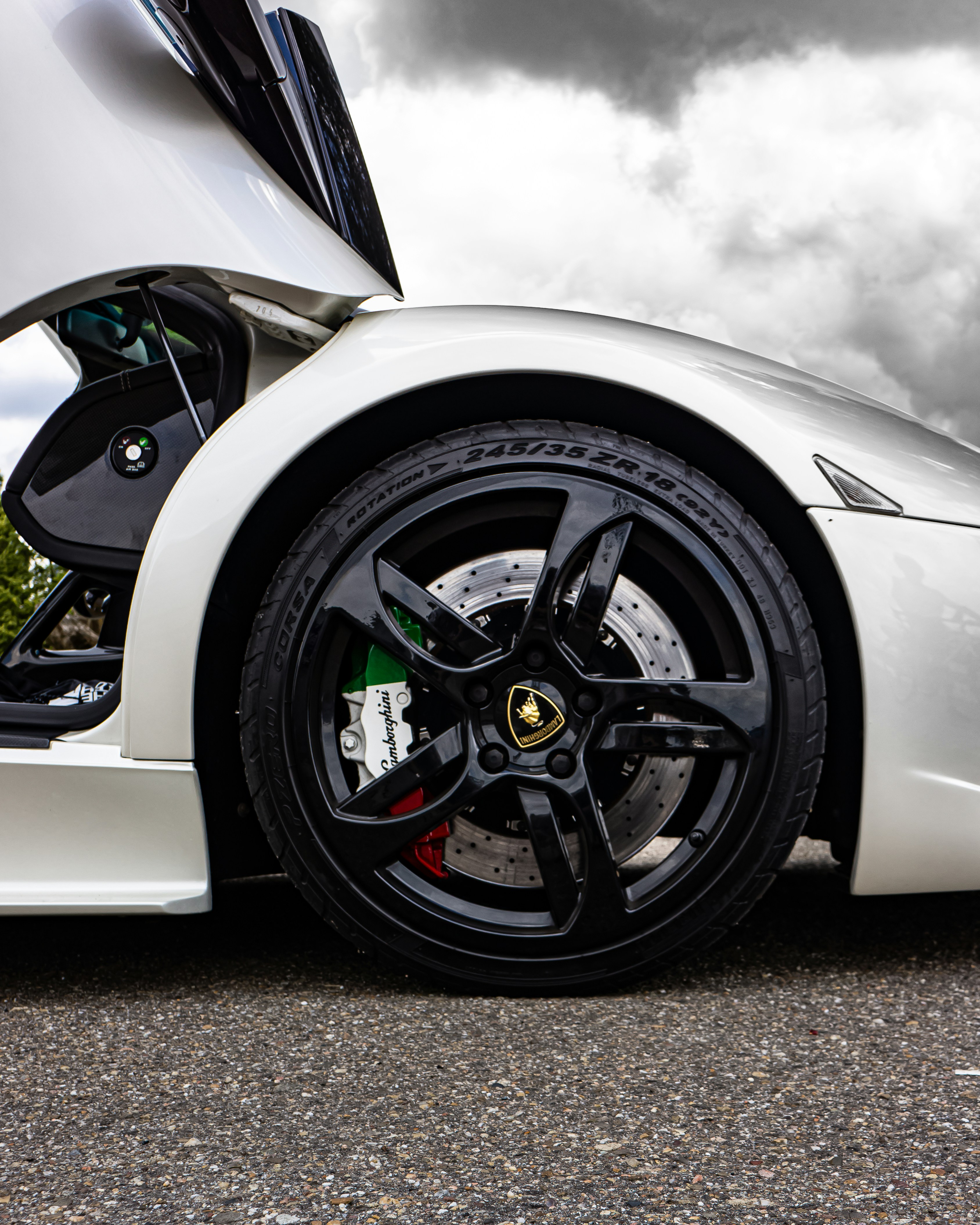 Photo by lucas_degenhardt