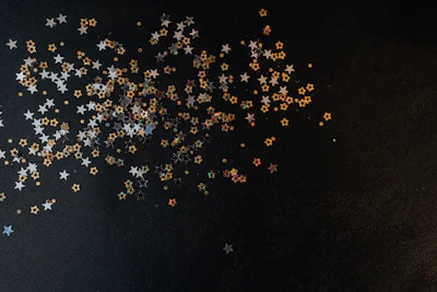 A bunch of stars that are on a table
