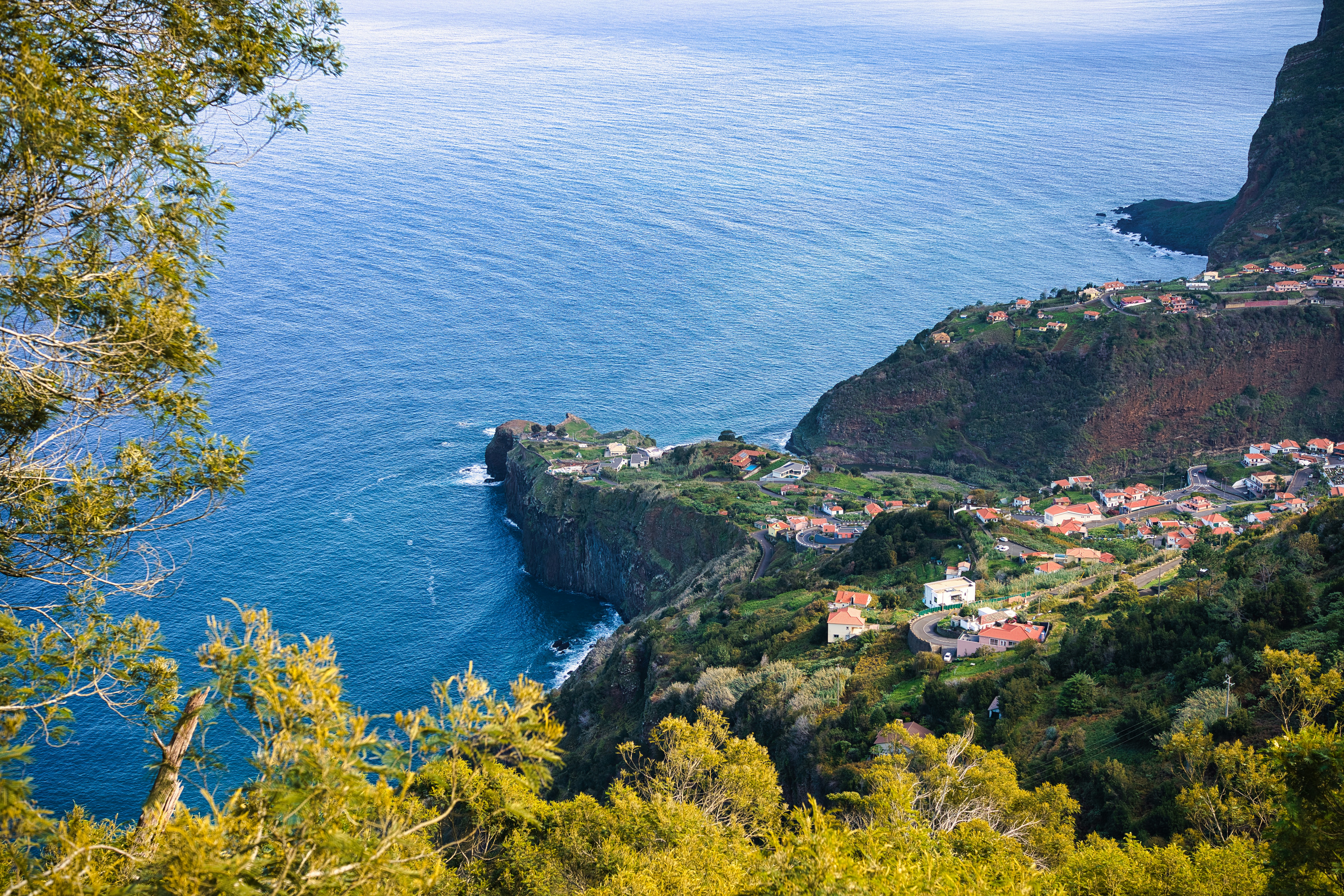 Photo by maksimshutov