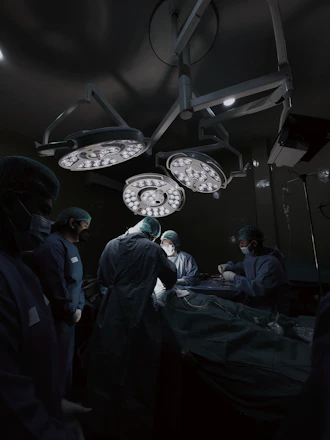 Quirófano equipado para cirugía ginecológica de miomas y quistes en San Miguel de Allende.