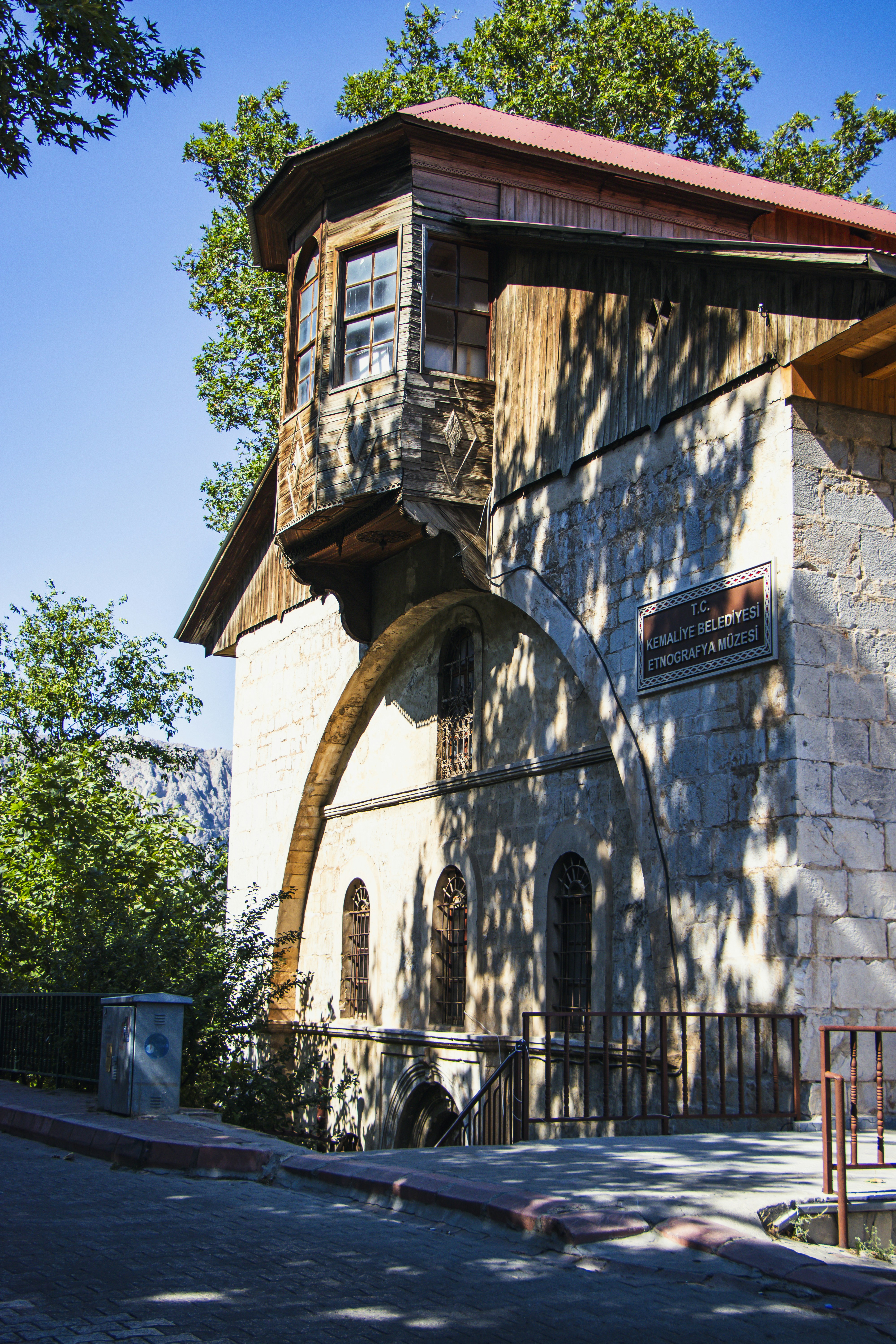 Photo by burakbasgoze