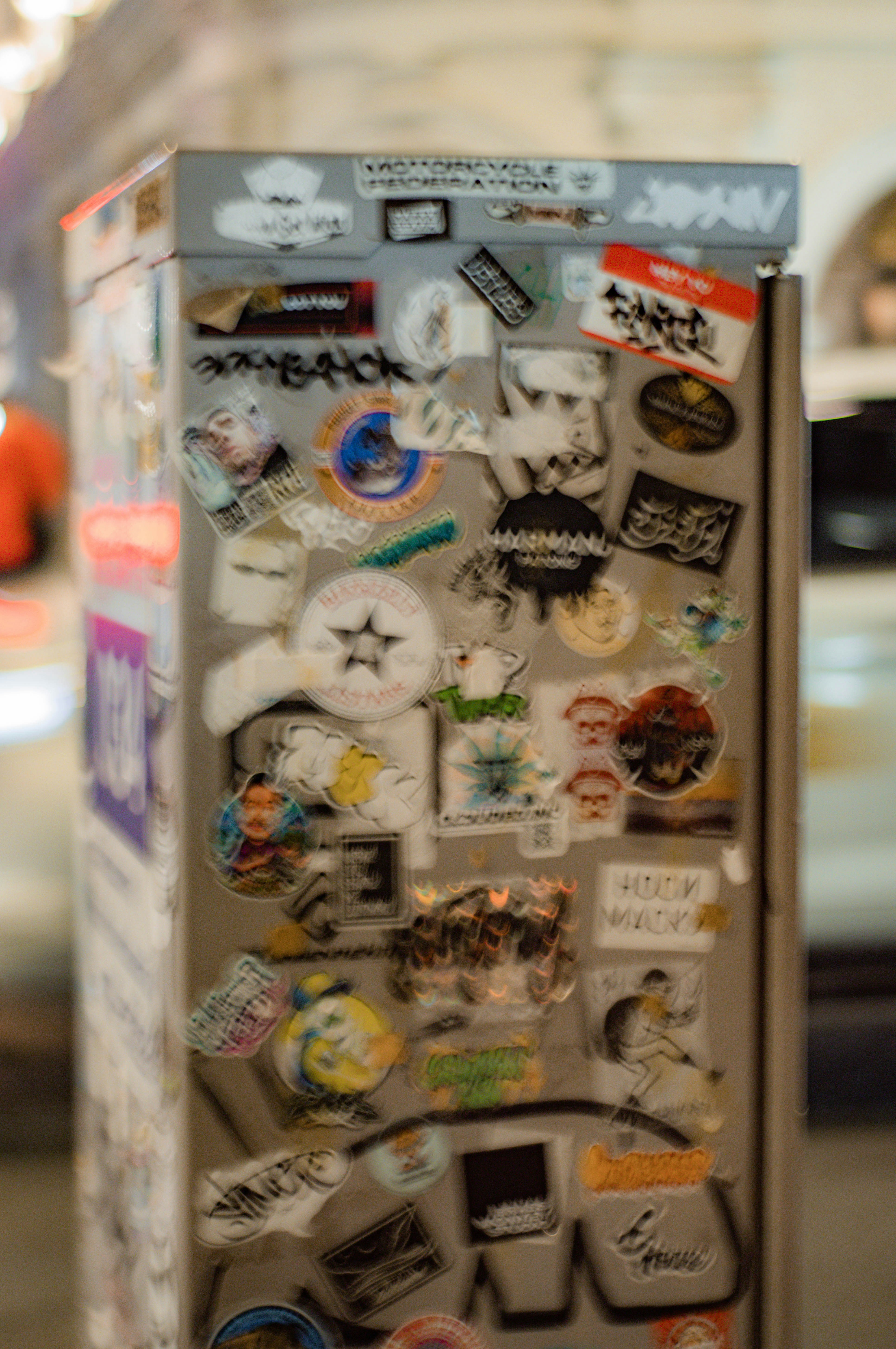 photo-1734156479696-2dfd985c9a53?ixid=M3wxMjA3fDB8MXxzZWFyY2h8MTV8fGx1Z2dhZ2UlMjBzdGlja2Vyc3xlbnwwfHx8fDE3NjQ4MDUyNzl8MA\u0026ixlib=rb-4.1.0