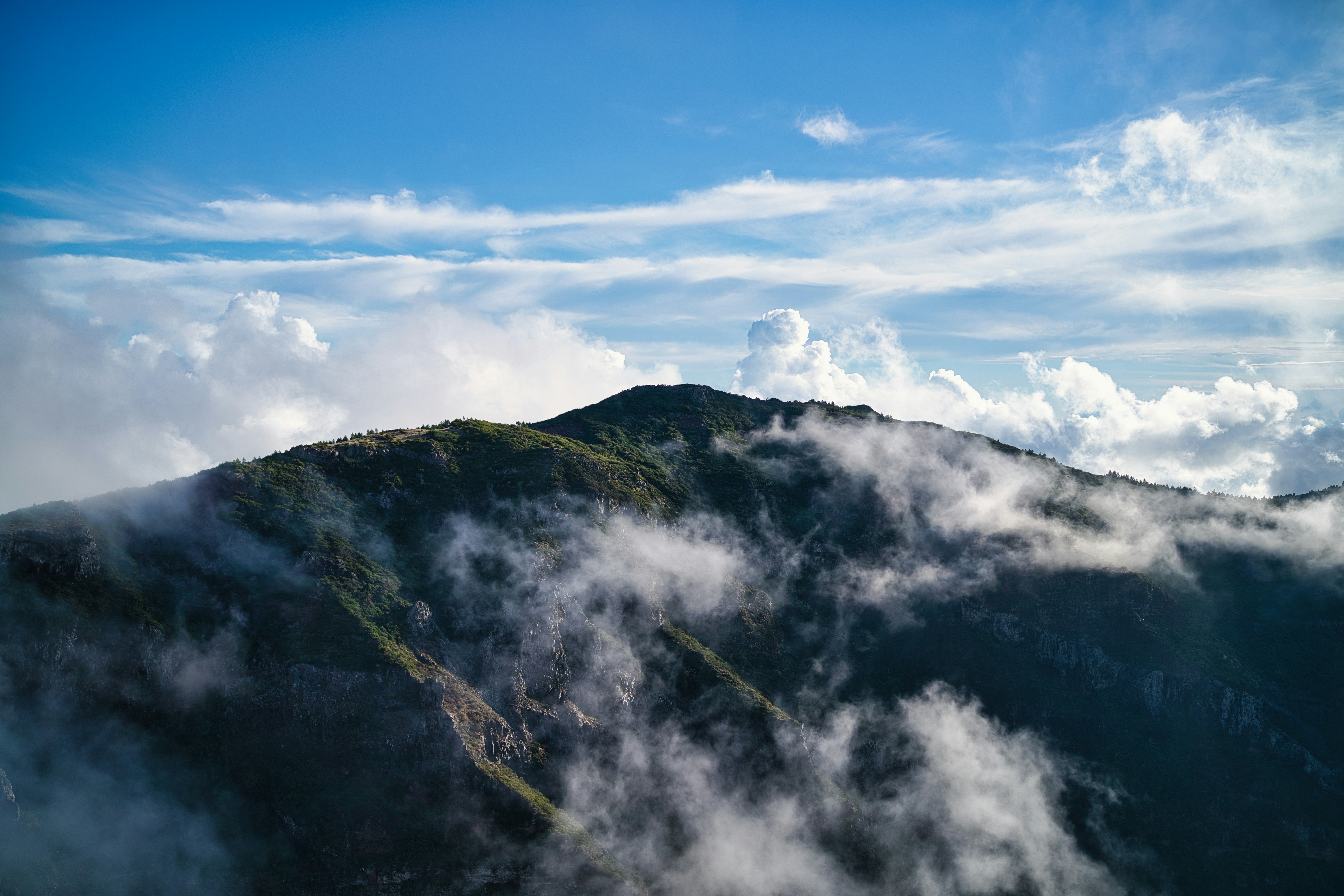 Photo by maksimshutov